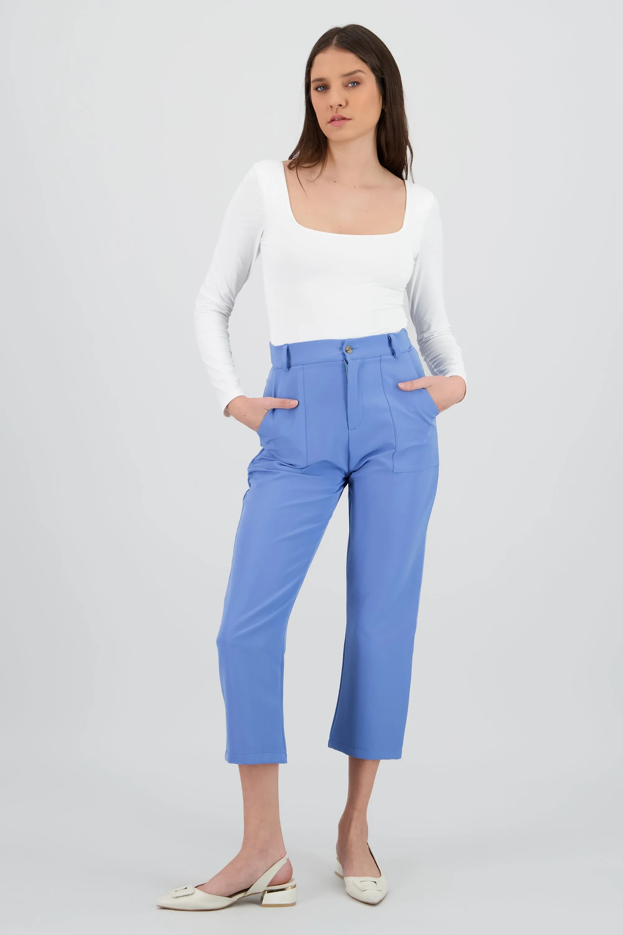 Pantalón Cintura Alta Capri Bolsas sold by Shasa