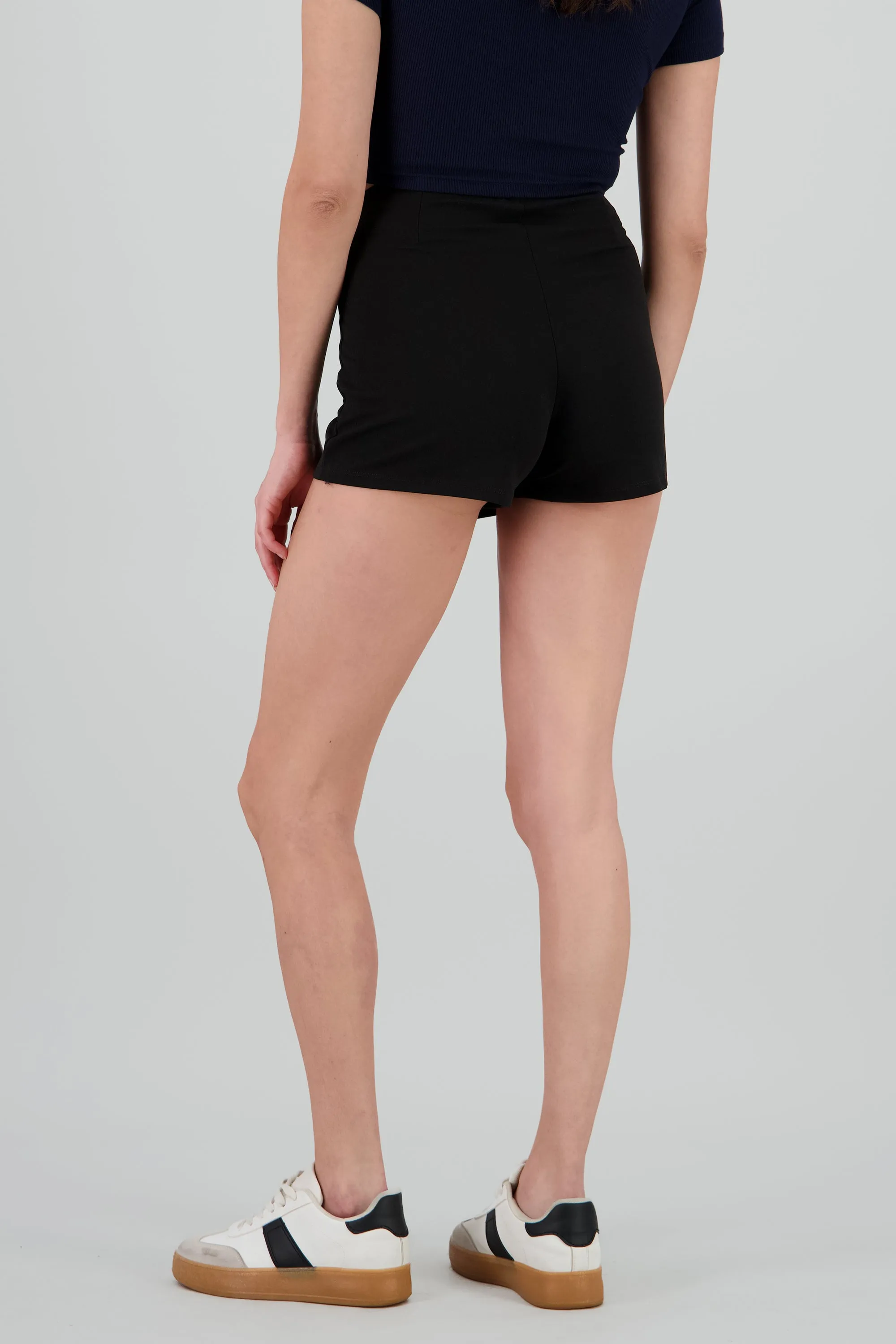 Falda short lisa con cinturon sold by Shasa product image thumbnail 4