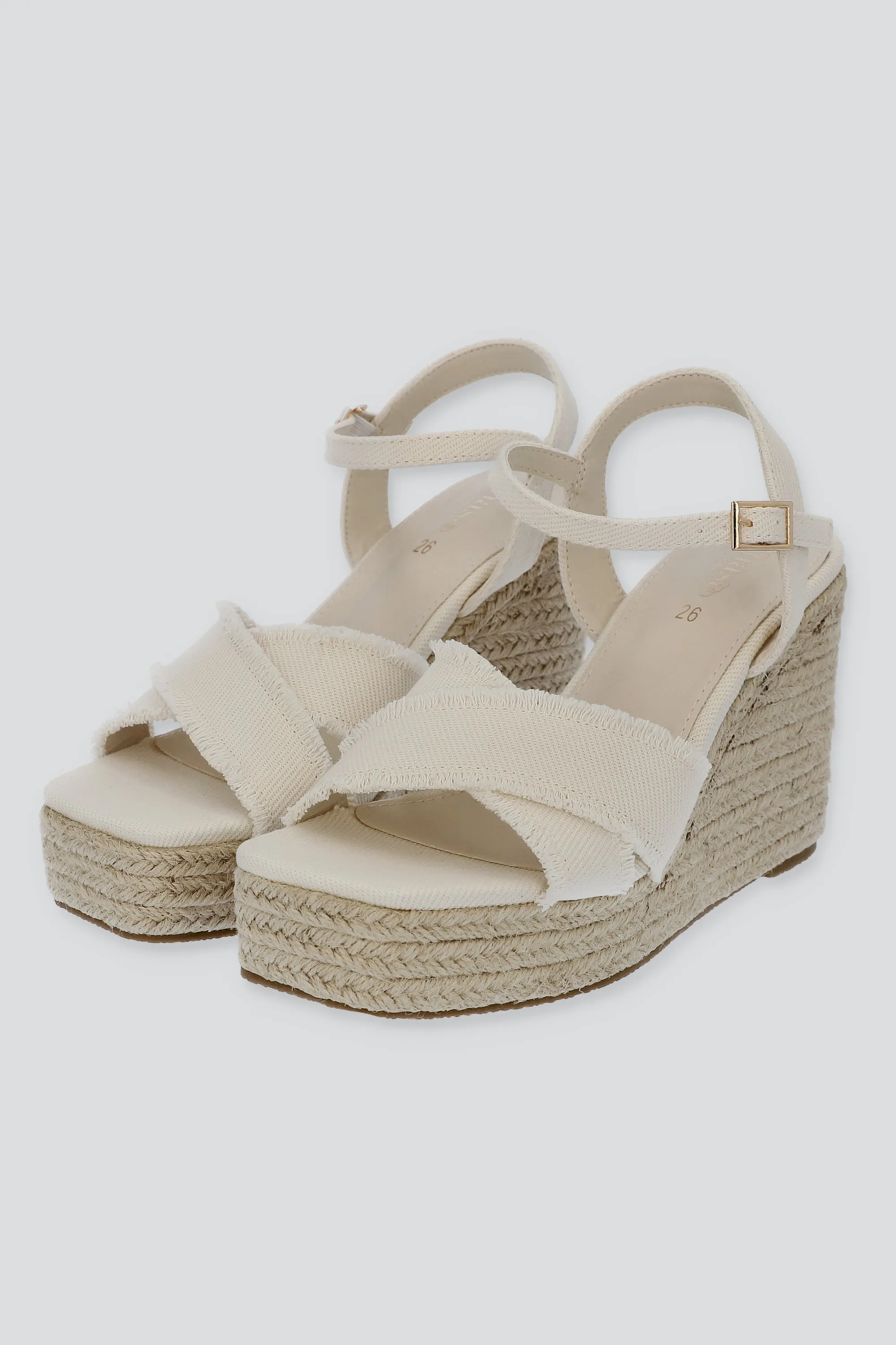 Cuña punta cuadrada borde deshilado sold by Shasa