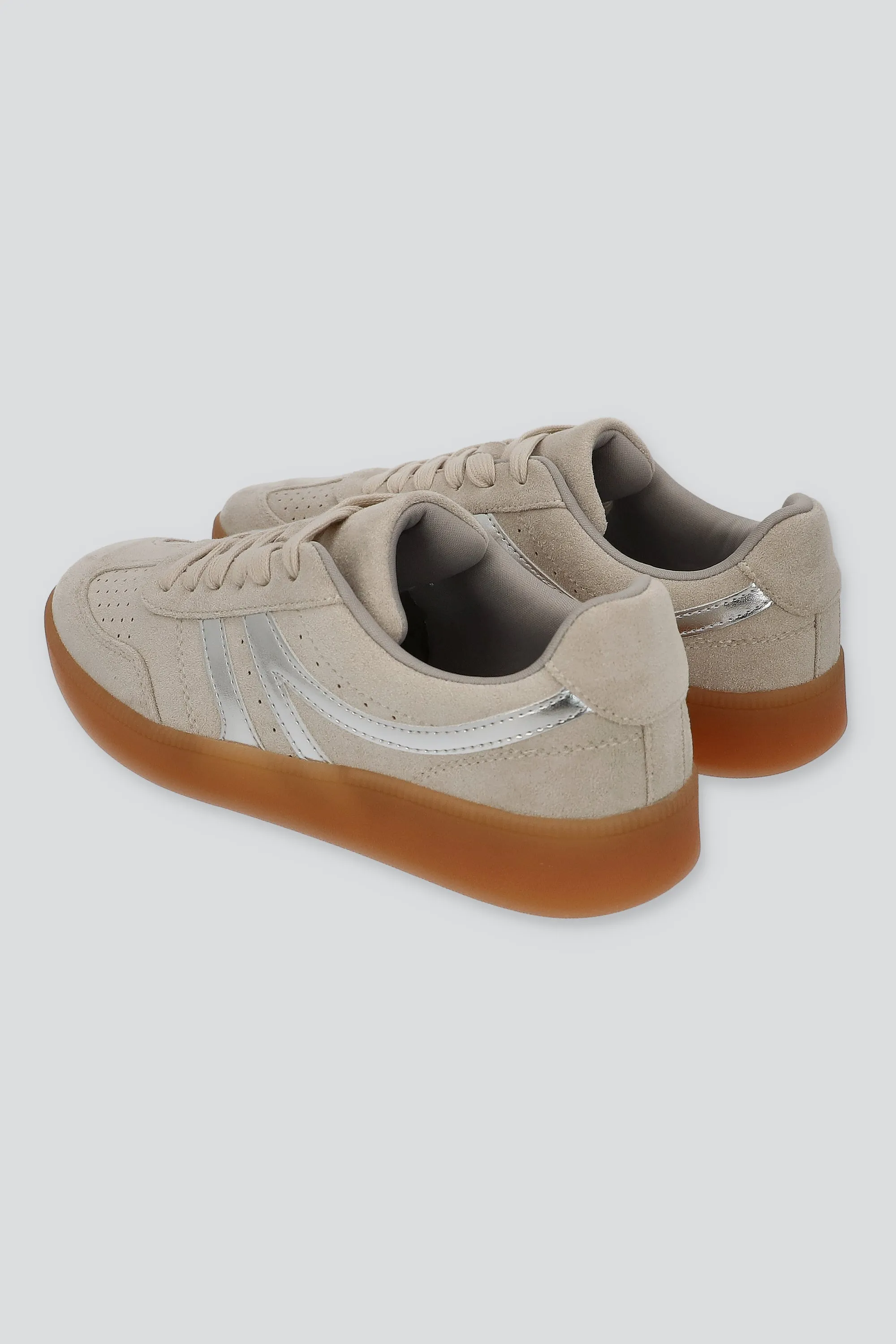 Tenis retro gamucina detalle metálico sold by Shasa product image thumbnail 4