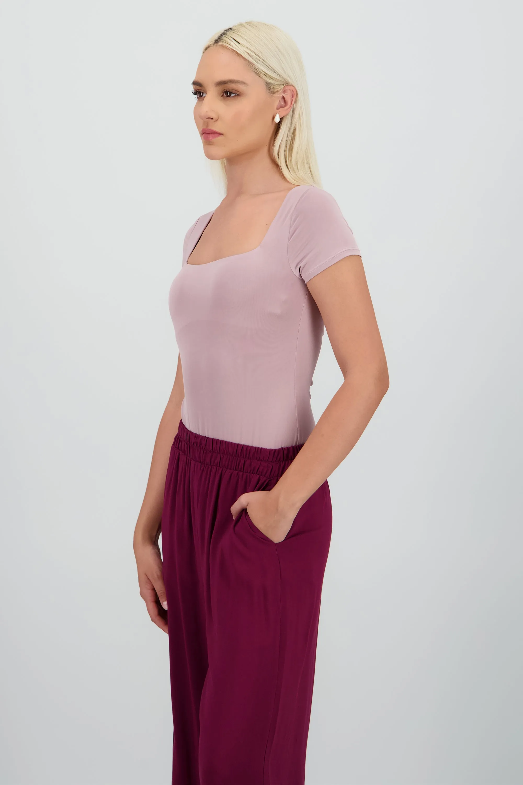 Body manga corta escote cuadrado sold by Shasa product image thumbnail 3