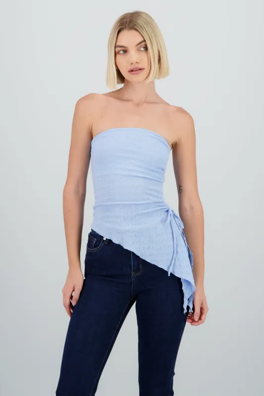 Top asimetrico con textura sold by Shasa