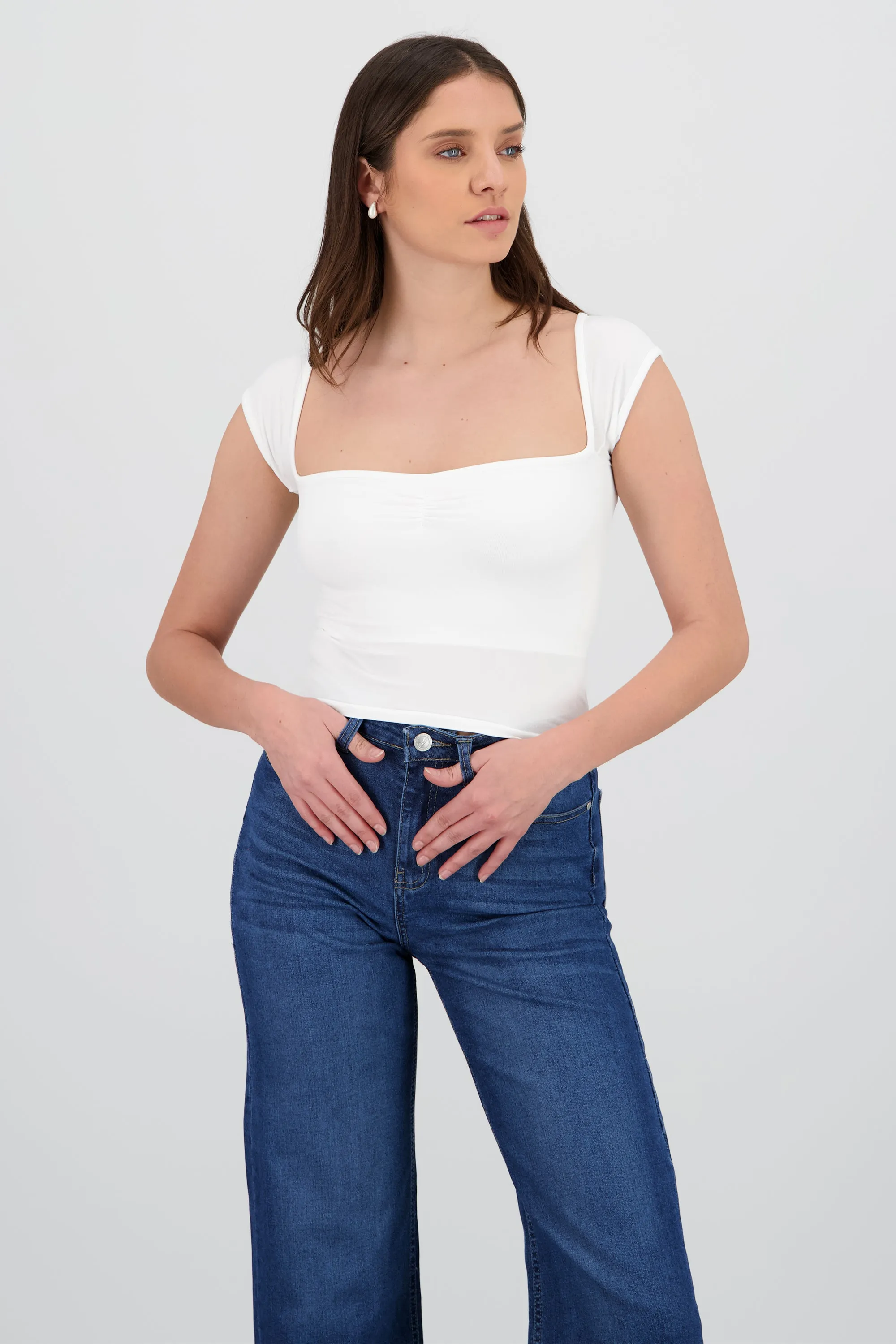 Top escote corazon manga corta sold by Shasa product image thumbnail 2