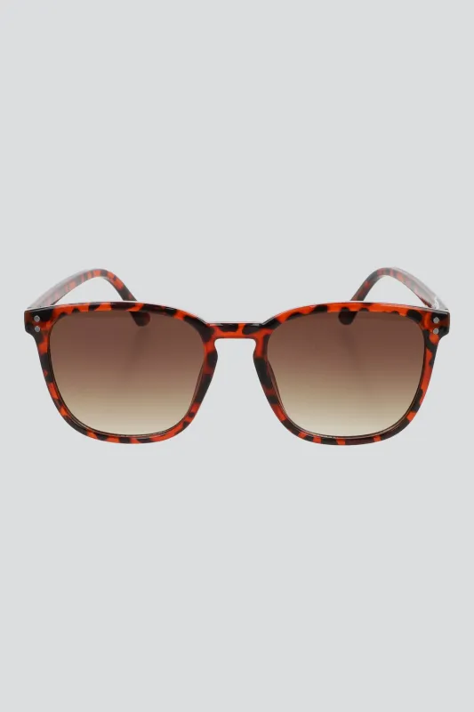 Lentes de sol obscuros sold by Shasa