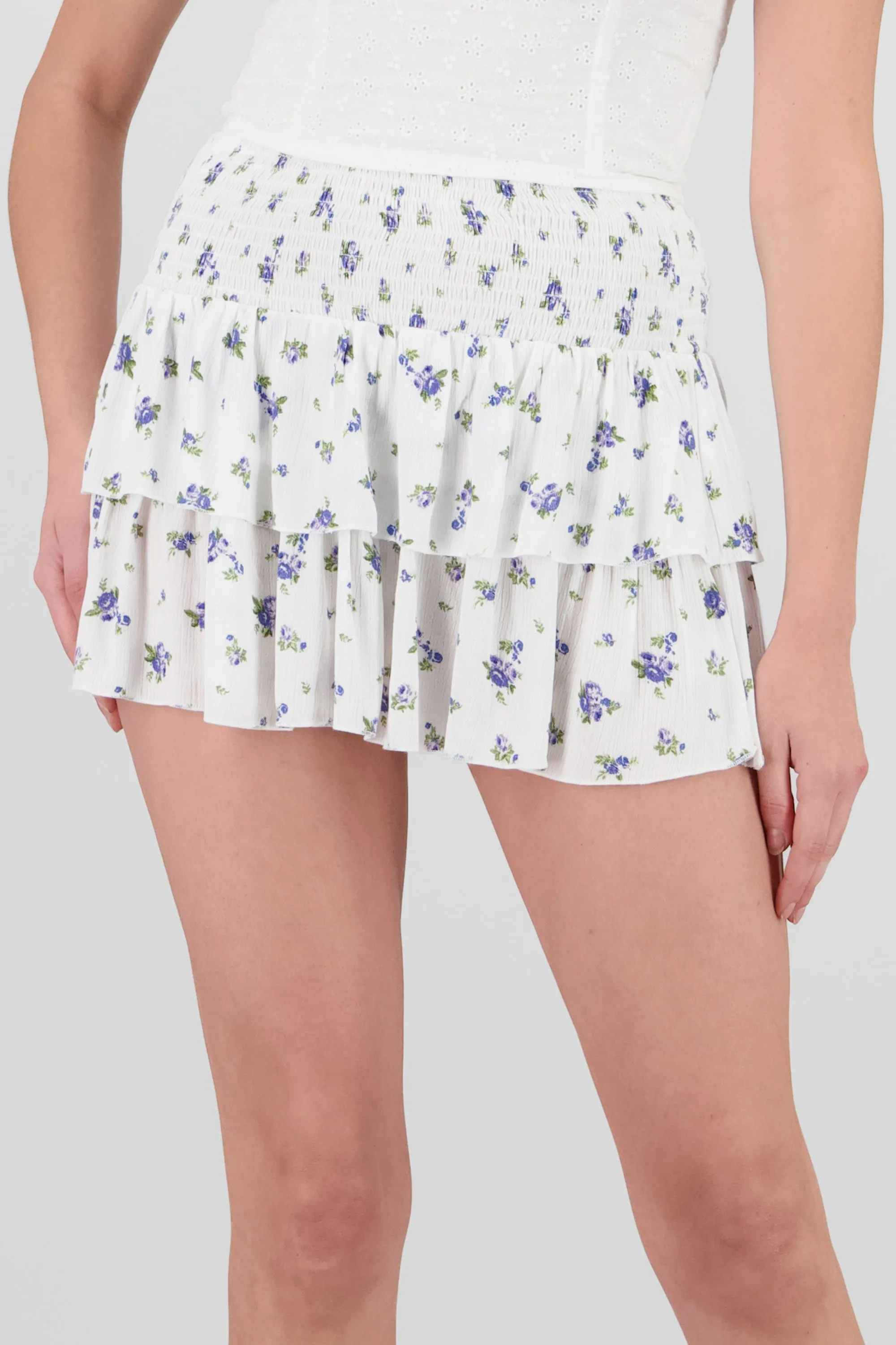 Falda mini olanes flores sold by Shasa product image thumbnail 5