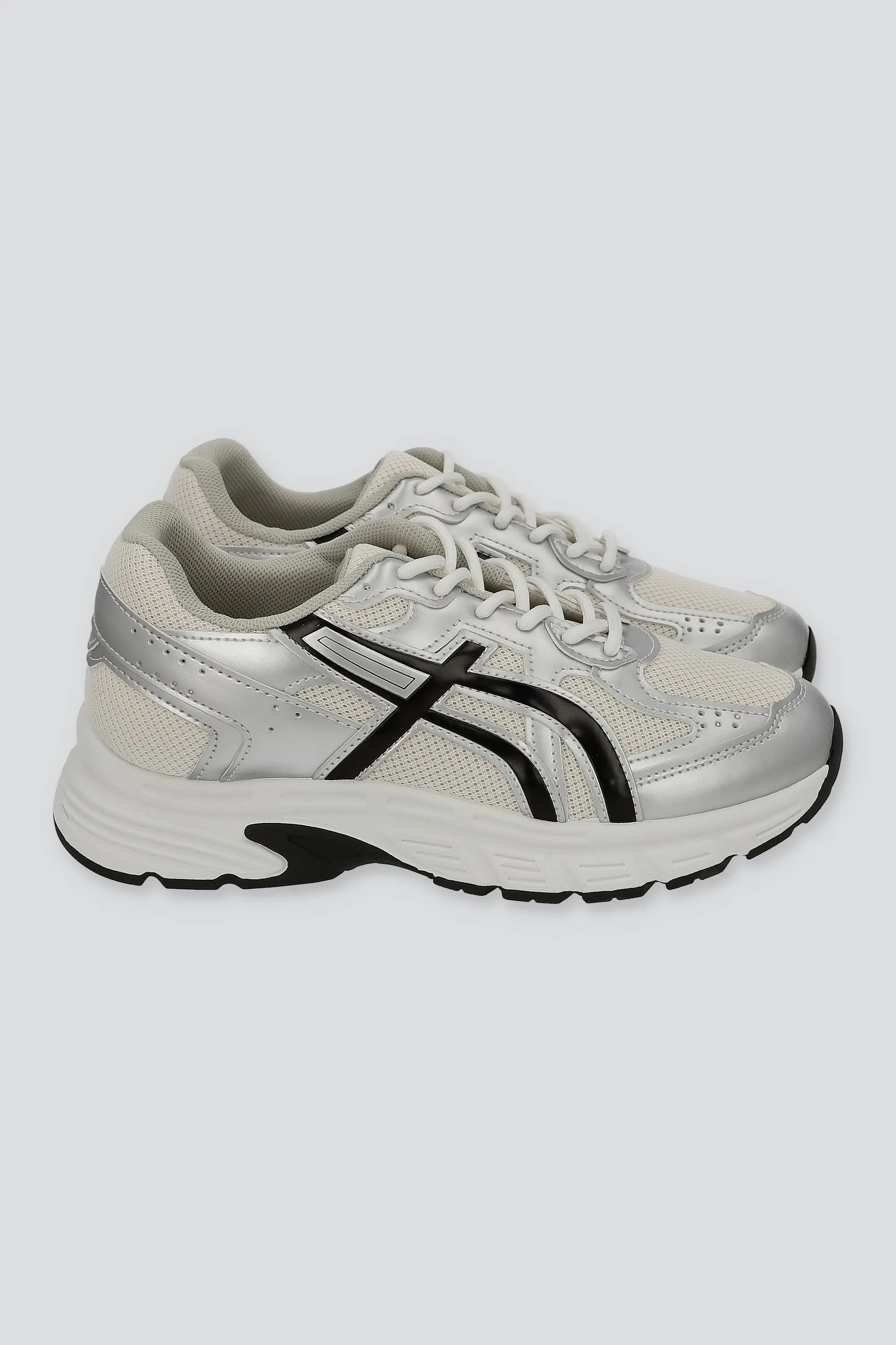 Tenis casual contraste materiales lineas sold by Shasa product image thumbnail 5