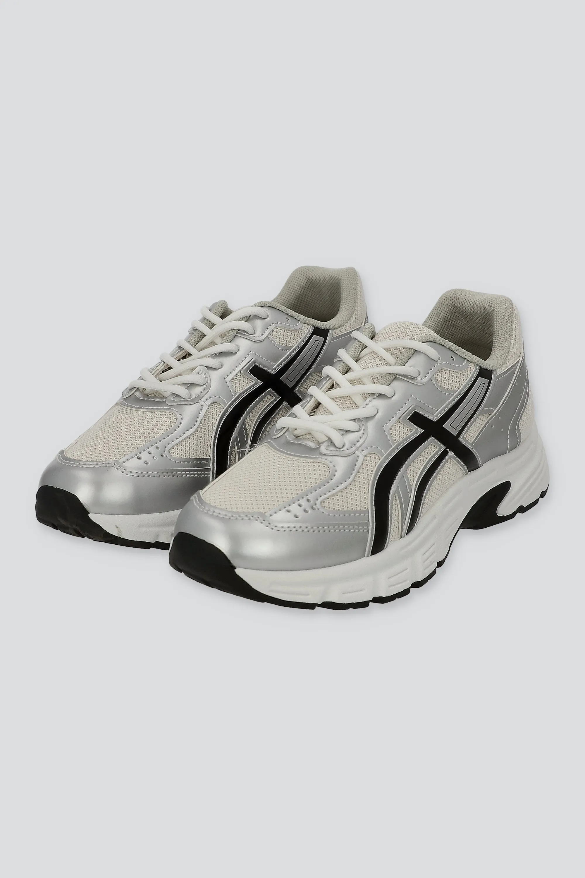 Tenis casual contraste materiales lineas sold by Shasa product image thumbnail 3