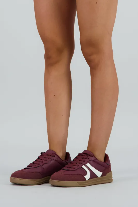 Tenis casual contraste materiales lineas sold by Shasa