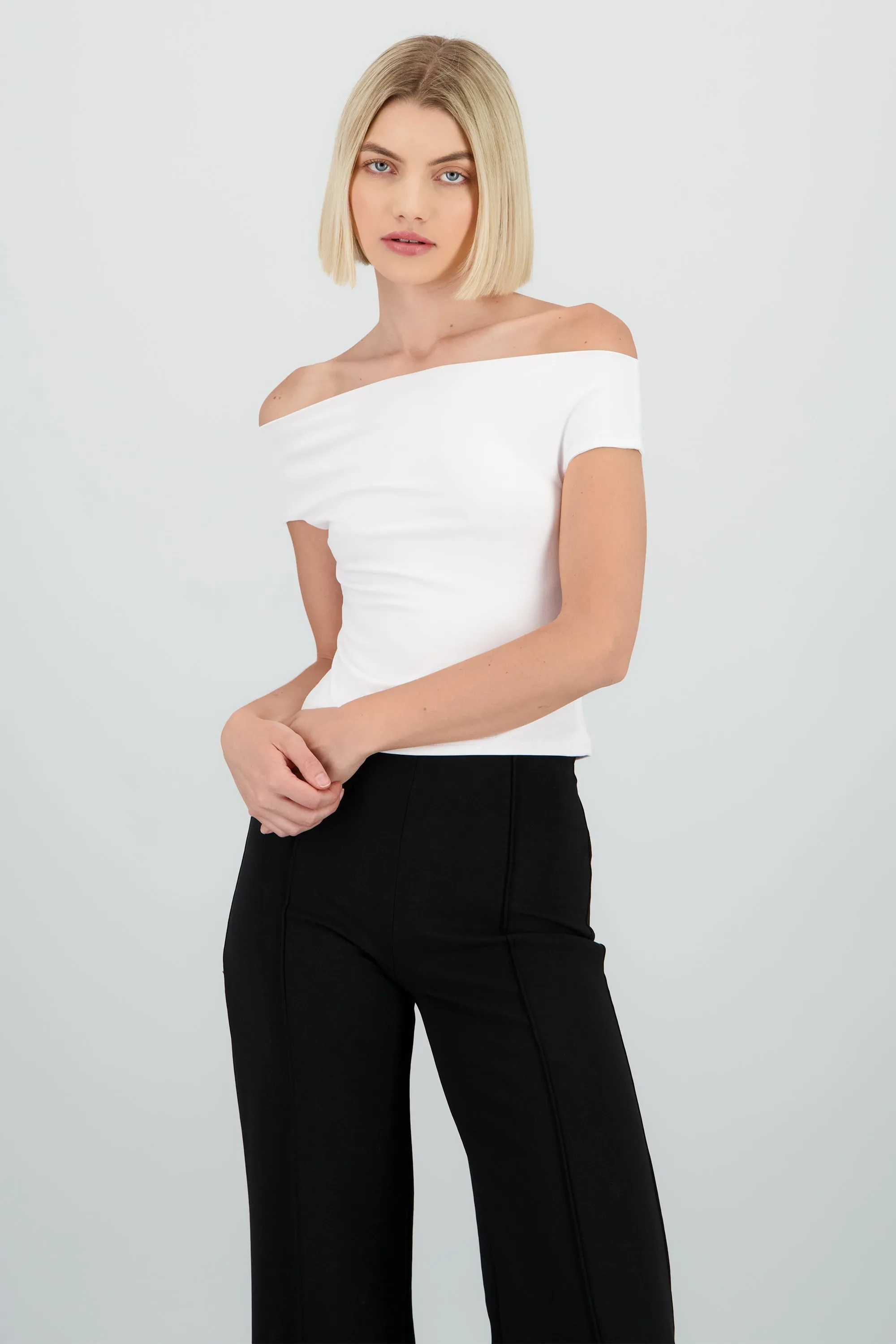 Top off shoulder doble tela sold by Shasa