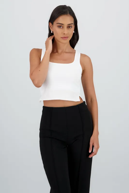 Top liso con escote cuadrado sold by Shasa