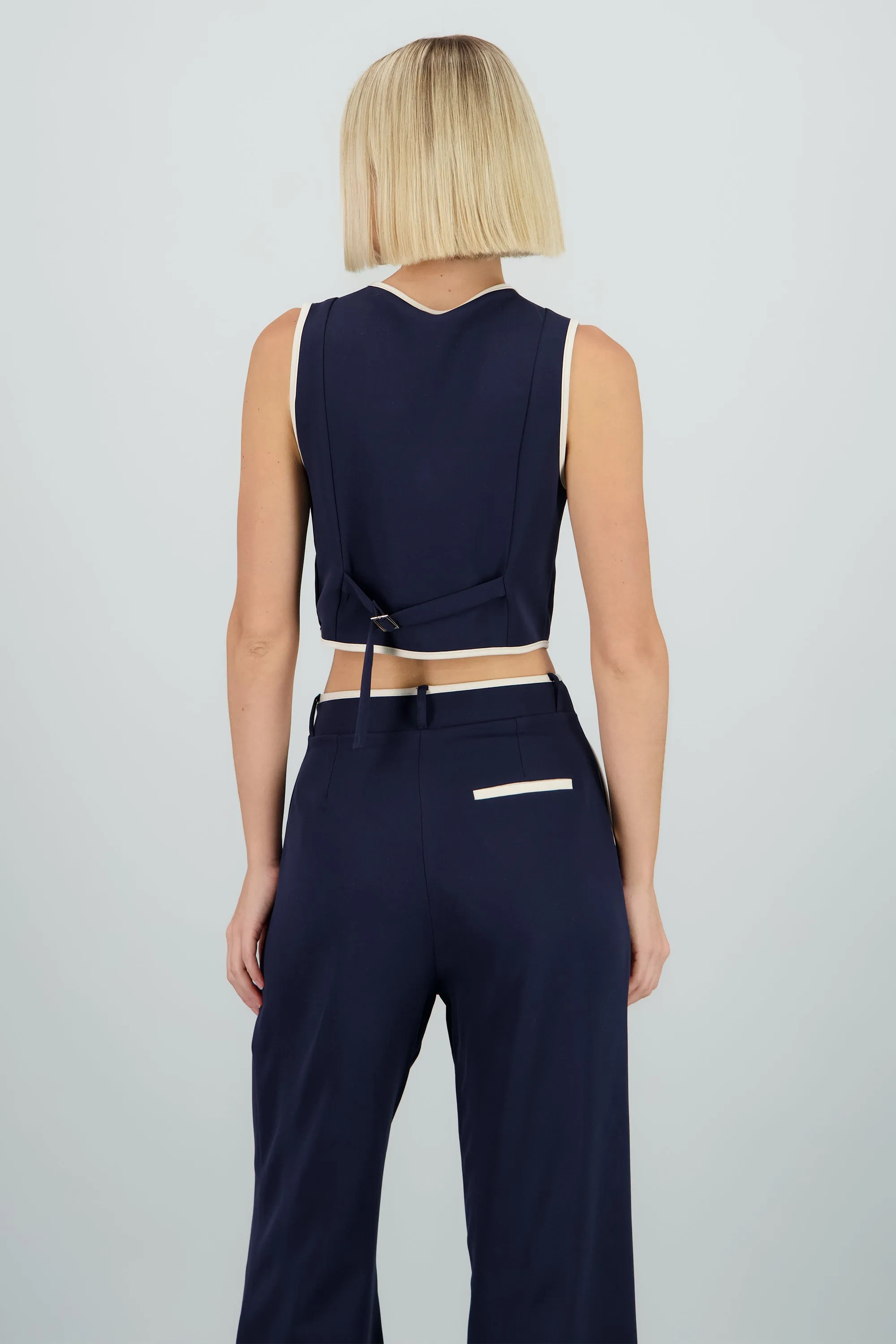 Chaleco detalle contraste cruzado 2 botones Hyp sold by Shasa product image thumbnail 4