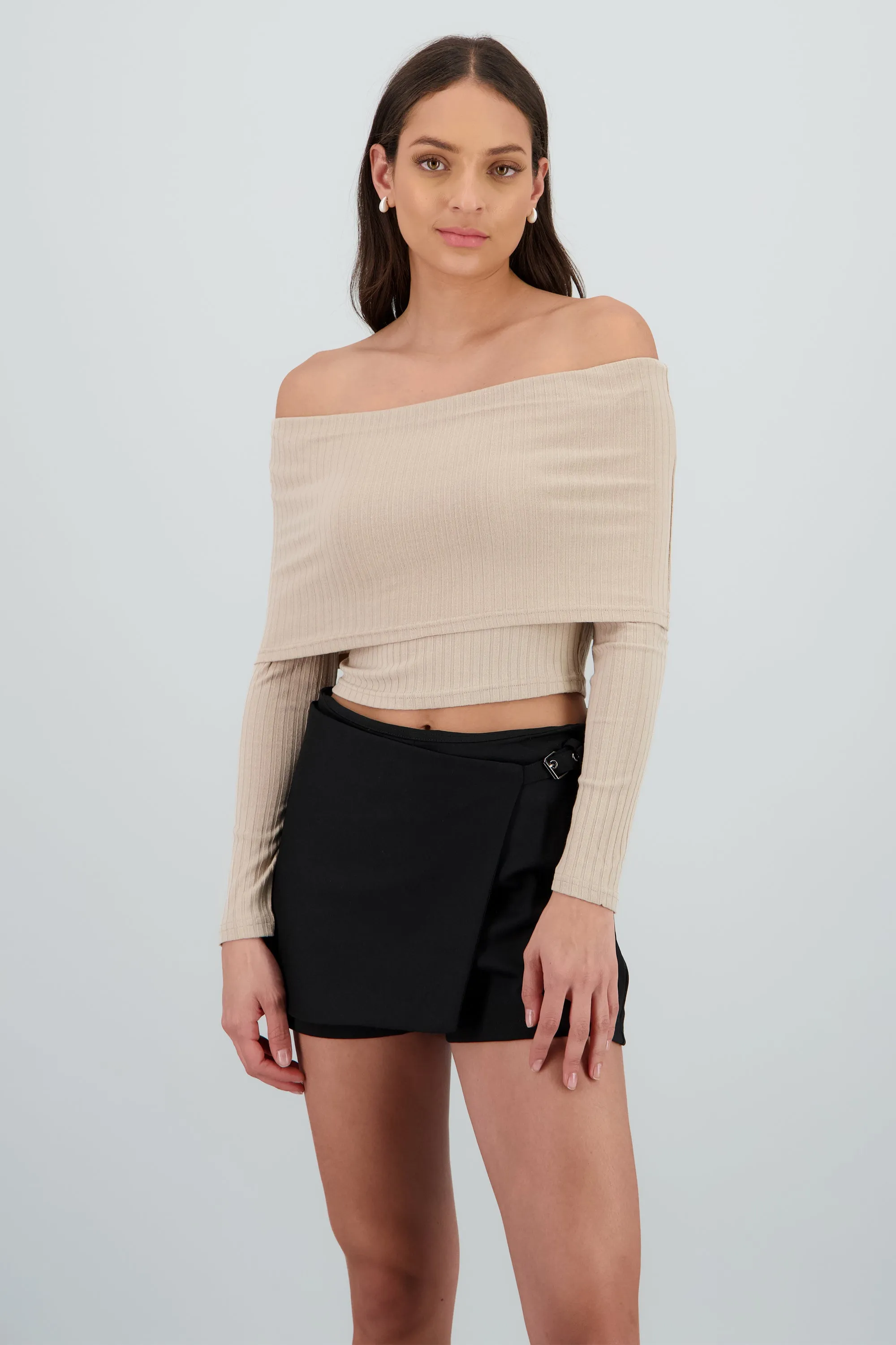 TOP OFF SHOULDER SEAMLESS sold by Shasa