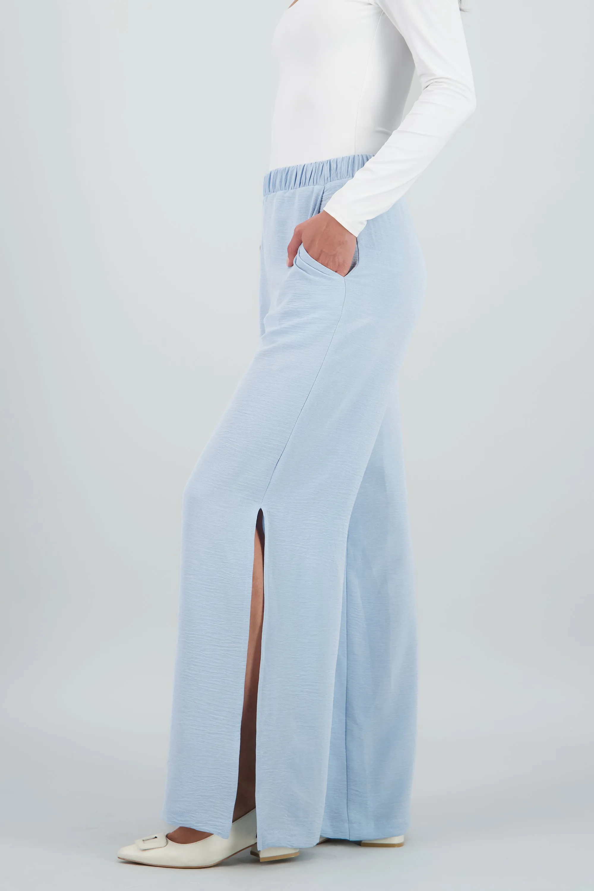 Pantalon fluido resorte detalle textura sold by Shasa product image thumbnail 3