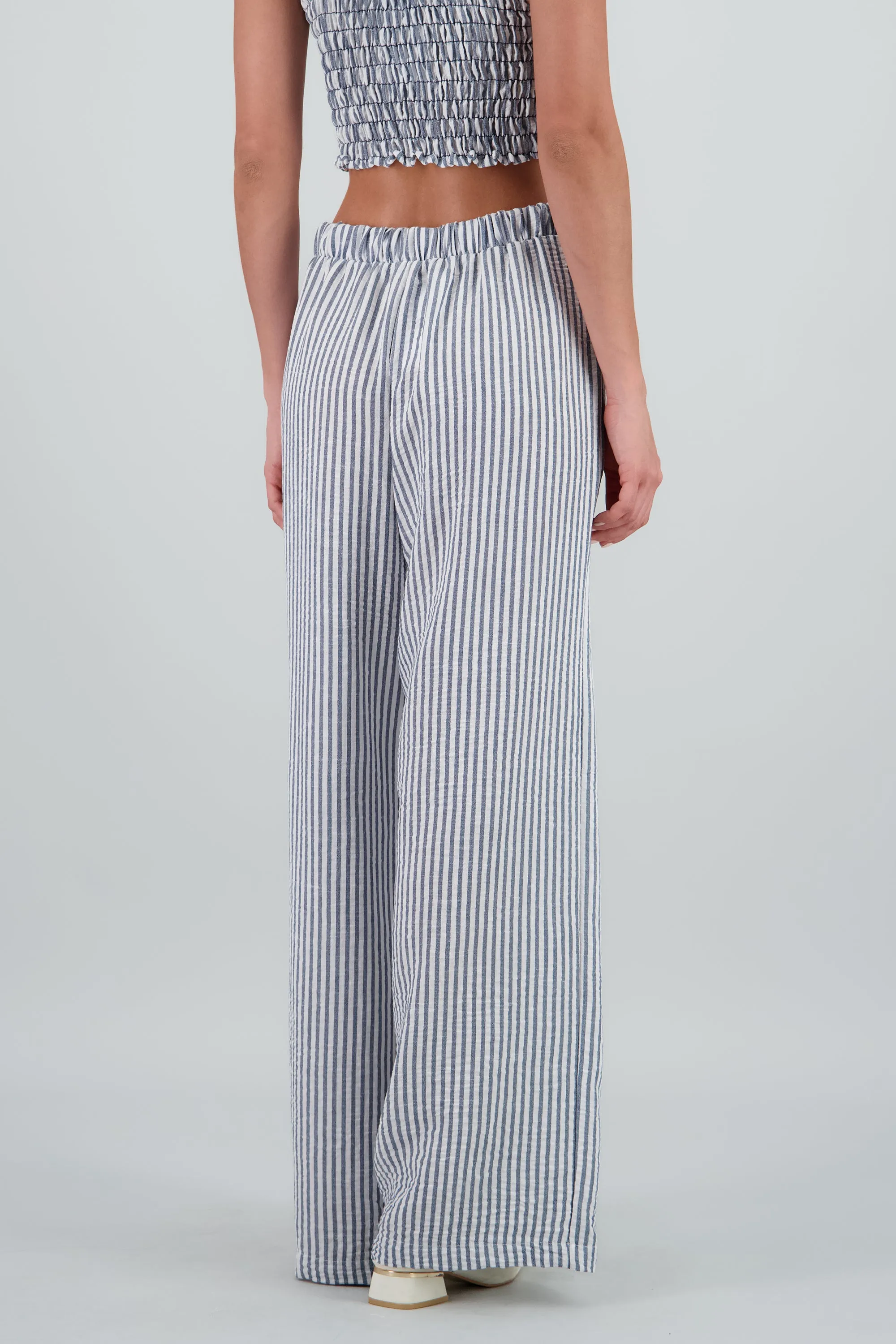 Pantalon amplio detalle bordado sold by Shasa product image thumbnail 4