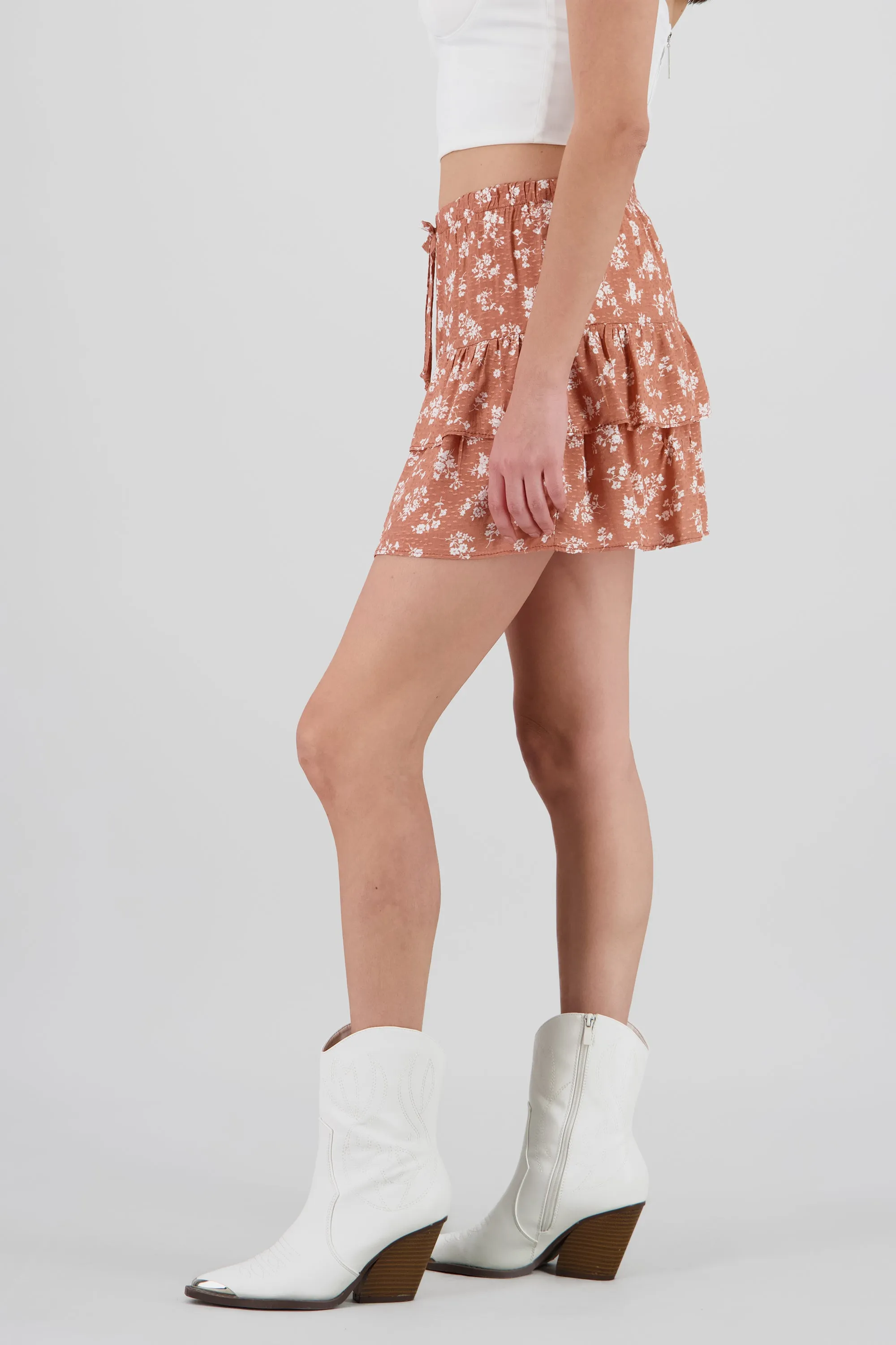 Falda mini flores de olanes sold by Shasa product image thumbnail 3