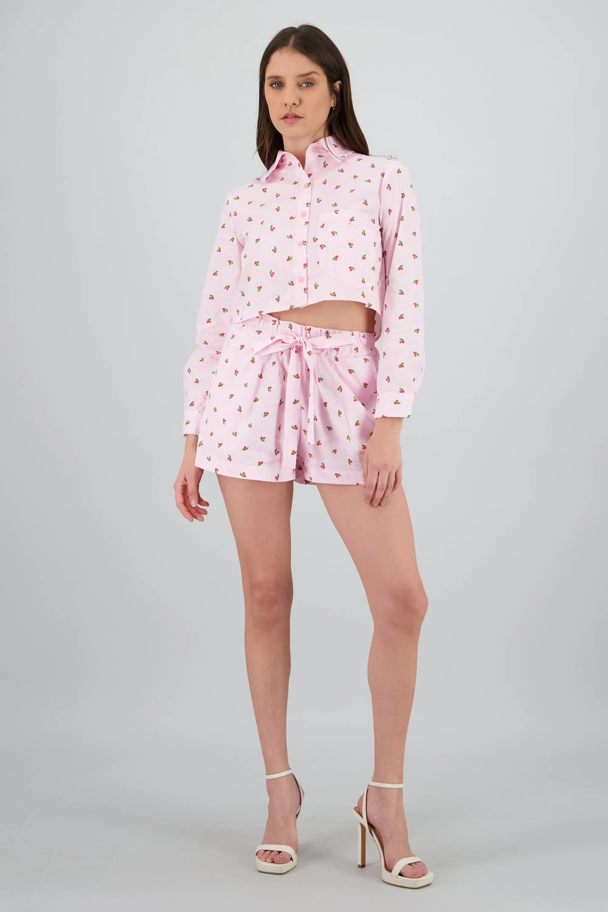 Shorts minis detalle lazo cerezas sold by Shasa