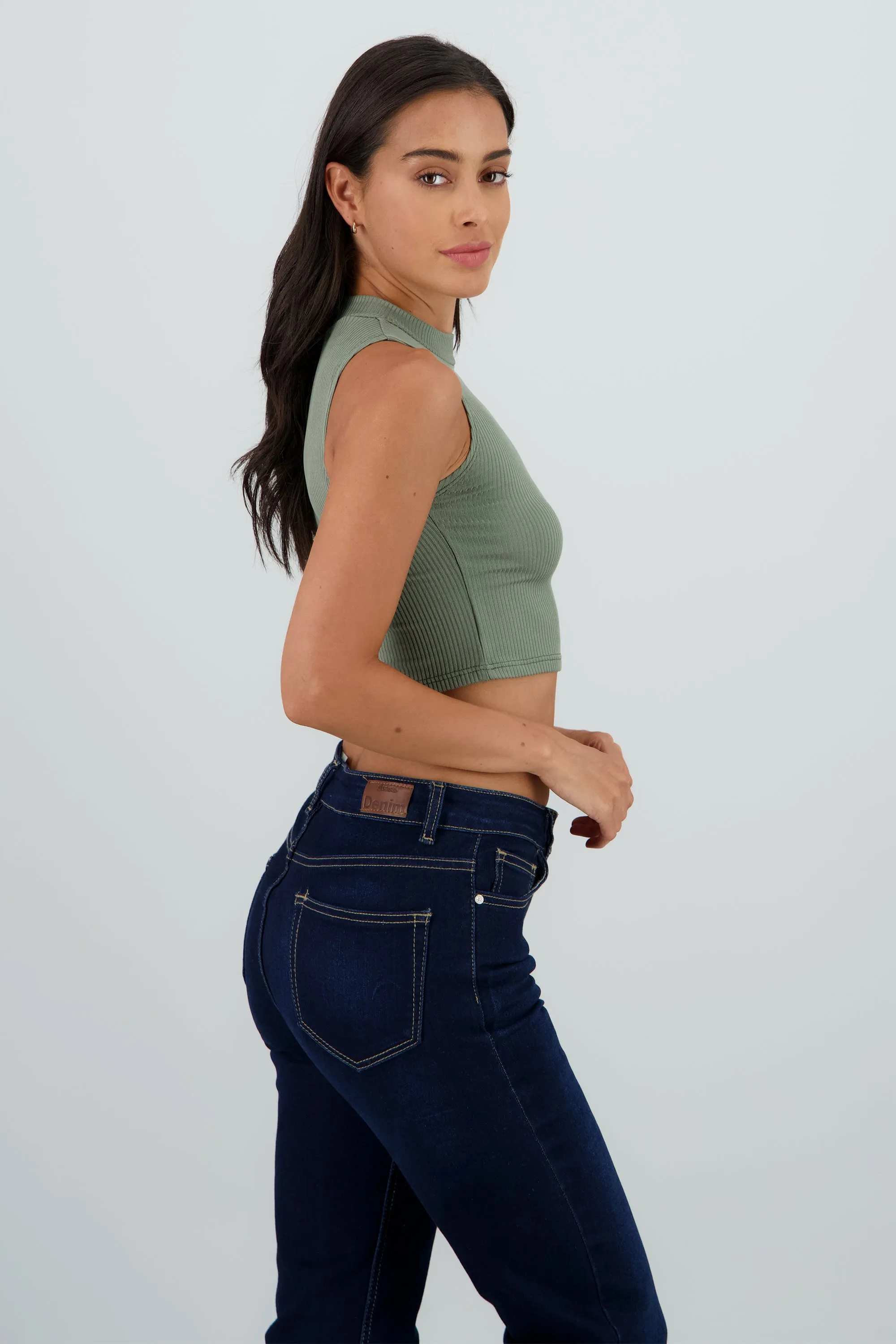 Top sin mangas cuello perkins sold by Shasa product image thumbnail 3