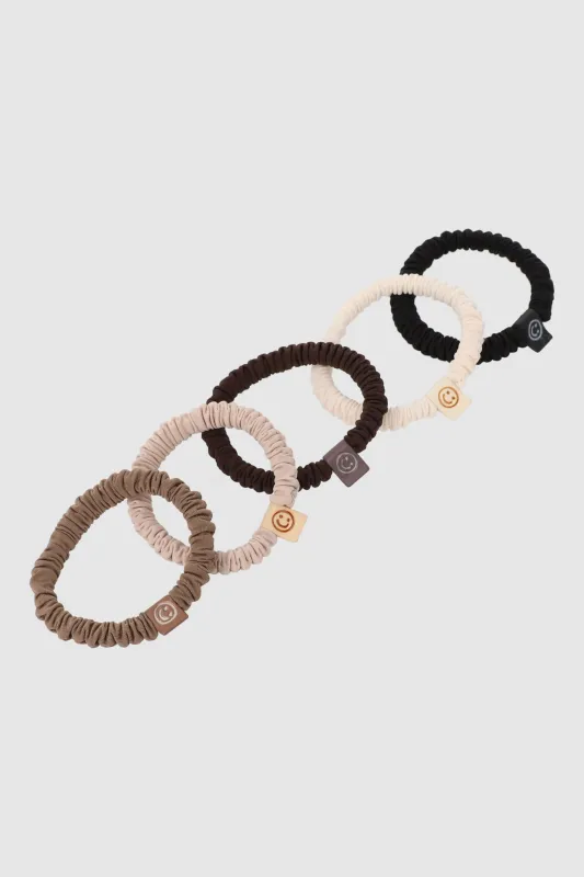 Set 5 ligas arrugadas sold by Shasa