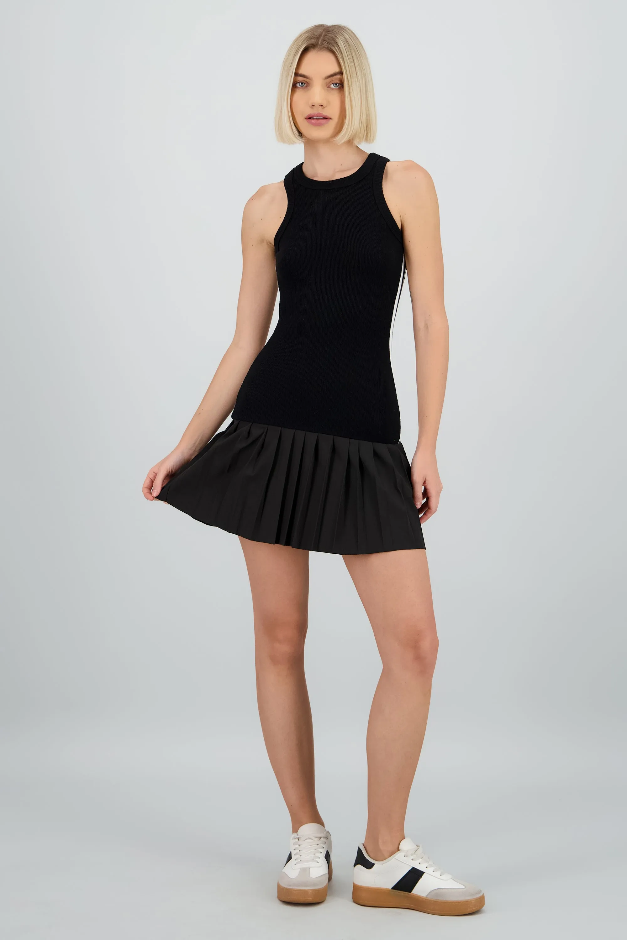 Vestido mini tejido detalle tela sold by Shasa