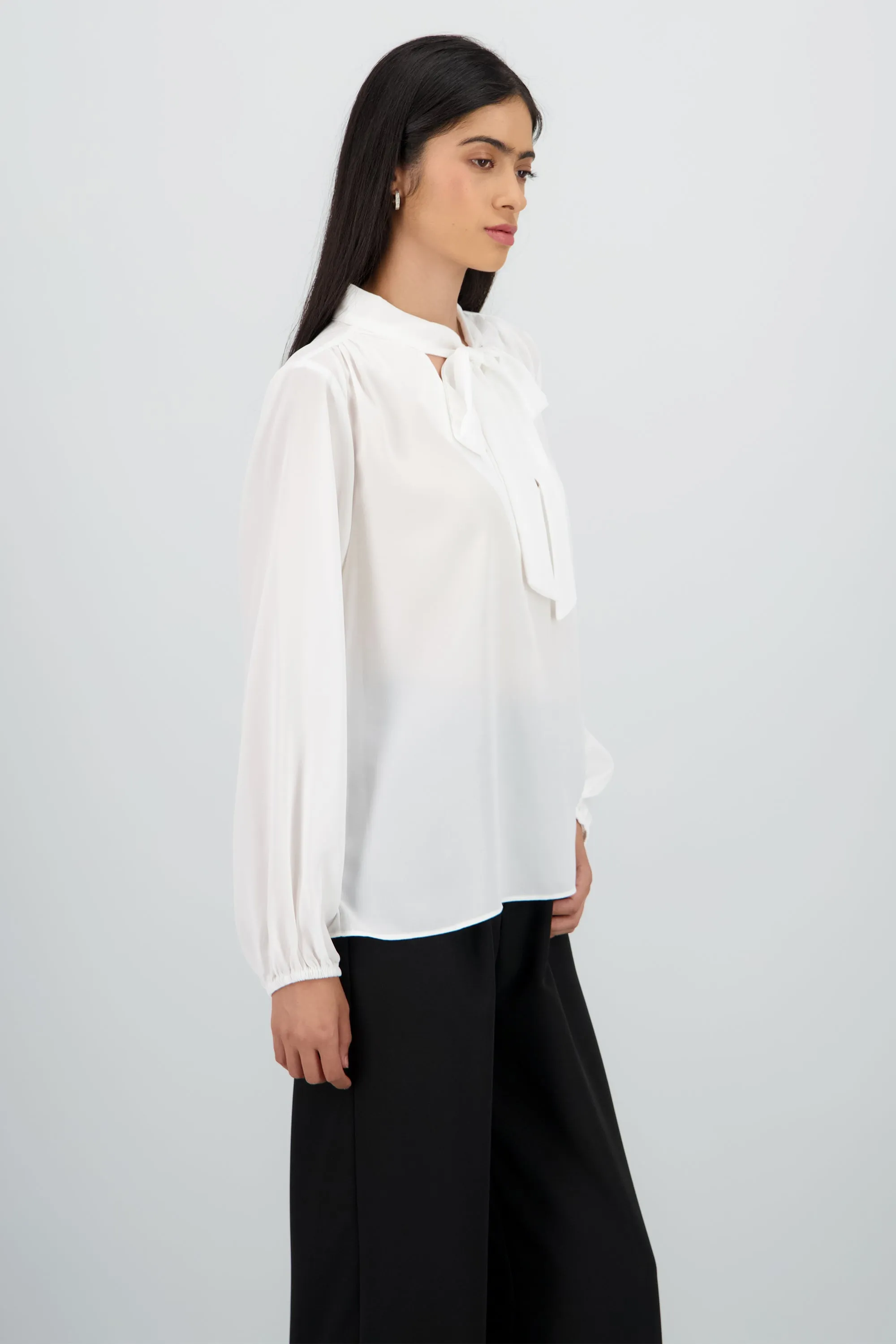 Blusa manga larga ligera bufanda sold by Shasa product image thumbnail 3