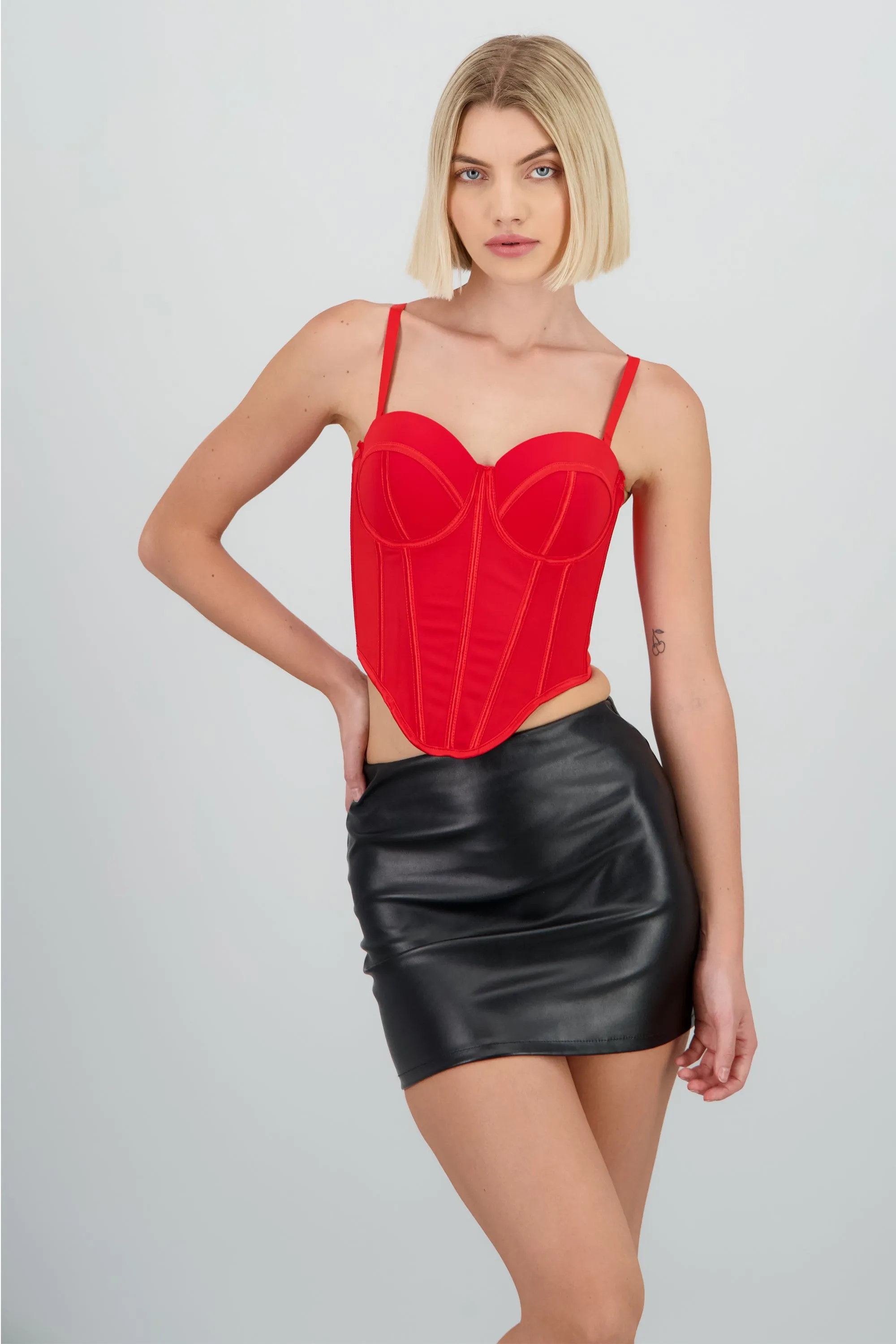 Corset copas liso sold by Shasa