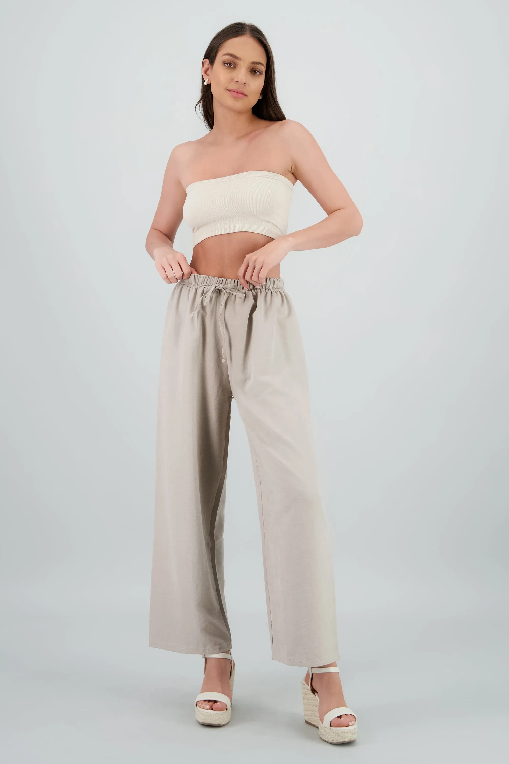 Pantalon liso sold by Shasa