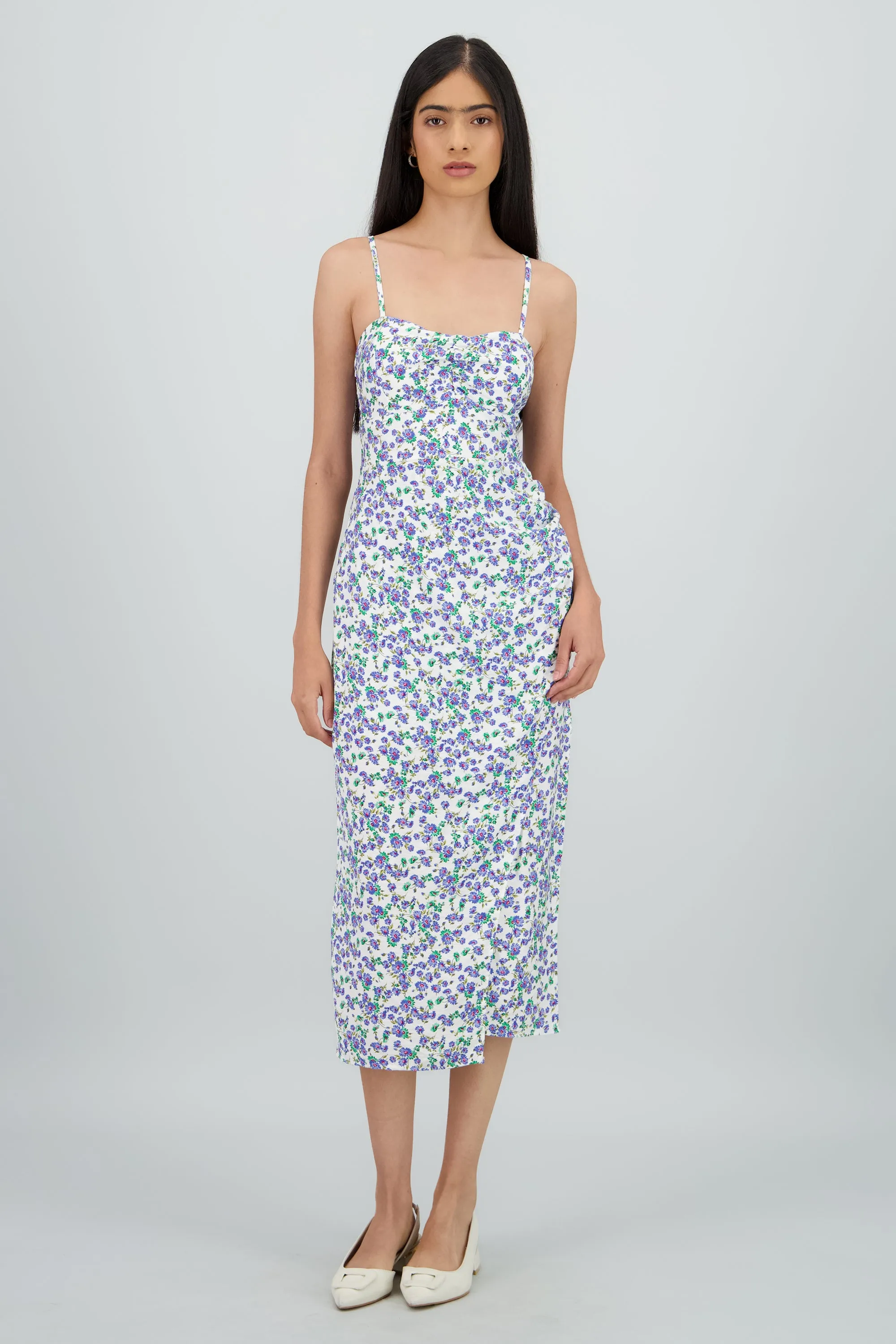 Vestido recto estampado flores sold by Shasa