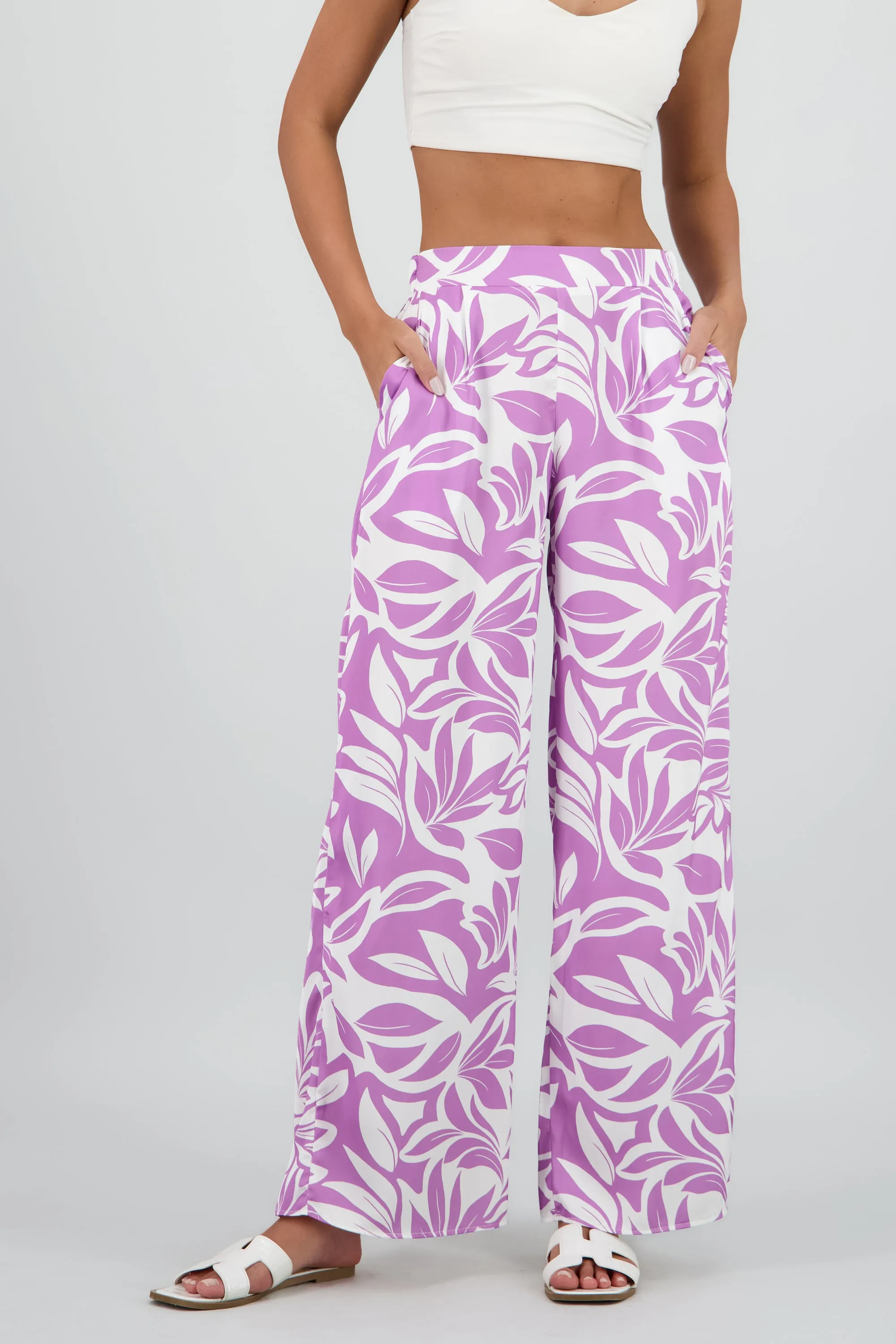 Pantalon wide leg satin estampado flores sold by Shasa product image thumbnail 2
