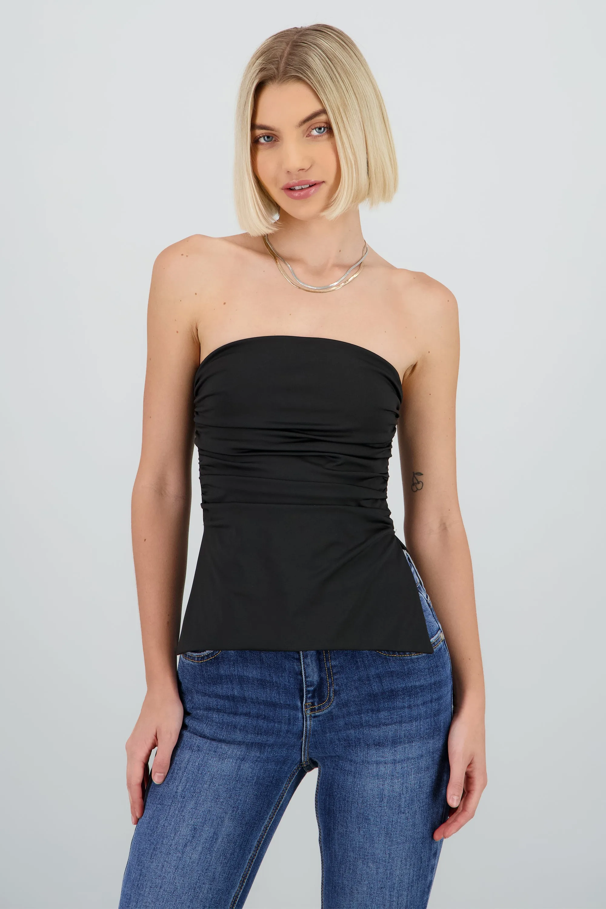 Top tubo drapeado con aberturas en costados sold by Shasa