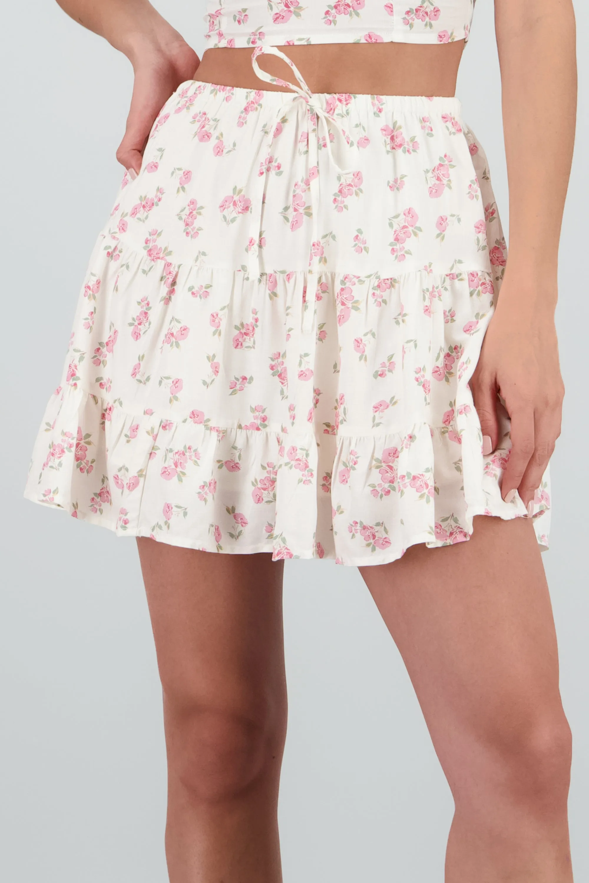 Falda mini estampado flores sold by Shasa product image thumbnail 5