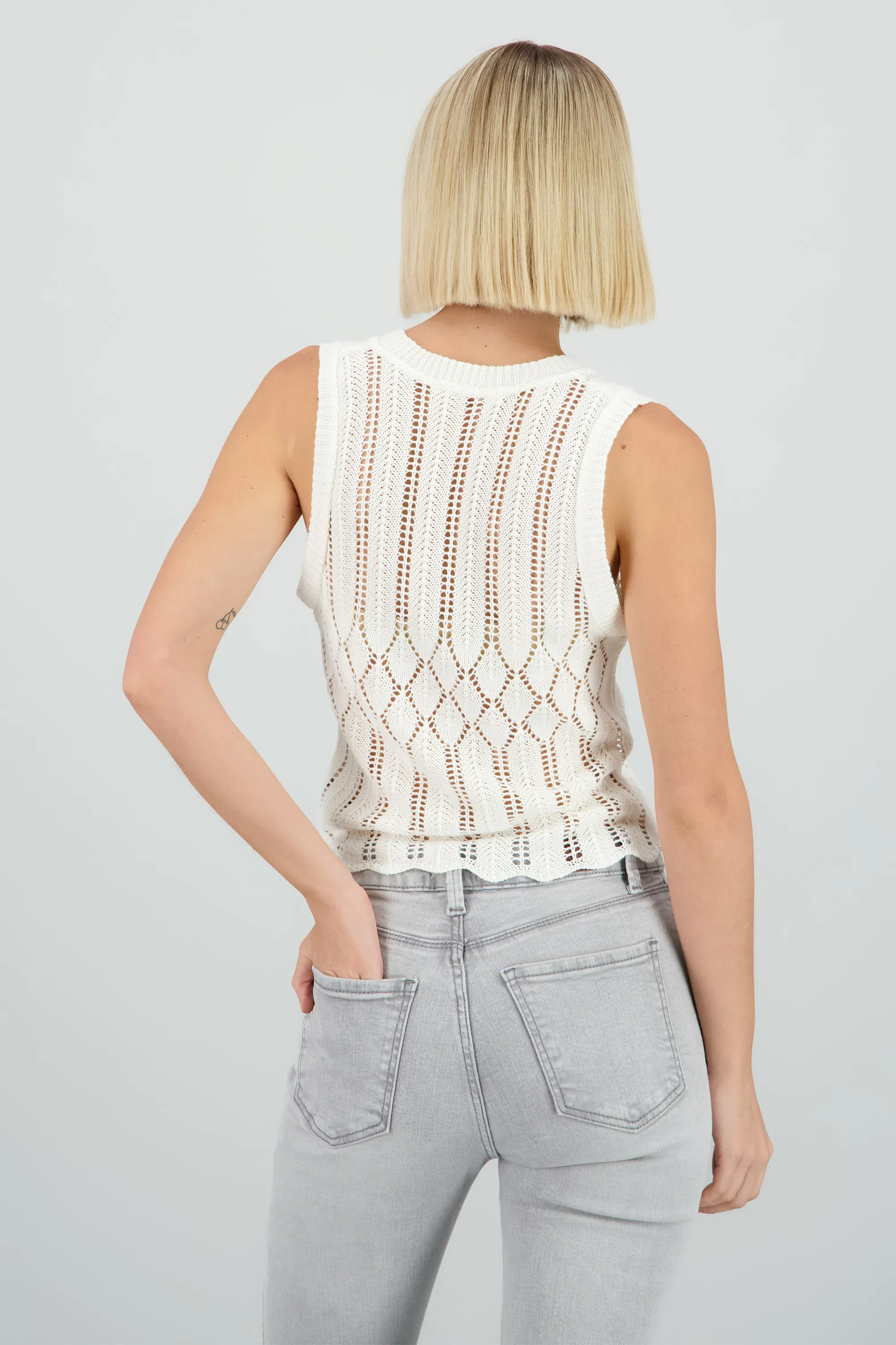 Chaleco calado detalle laso sold by Shasa product image thumbnail 4