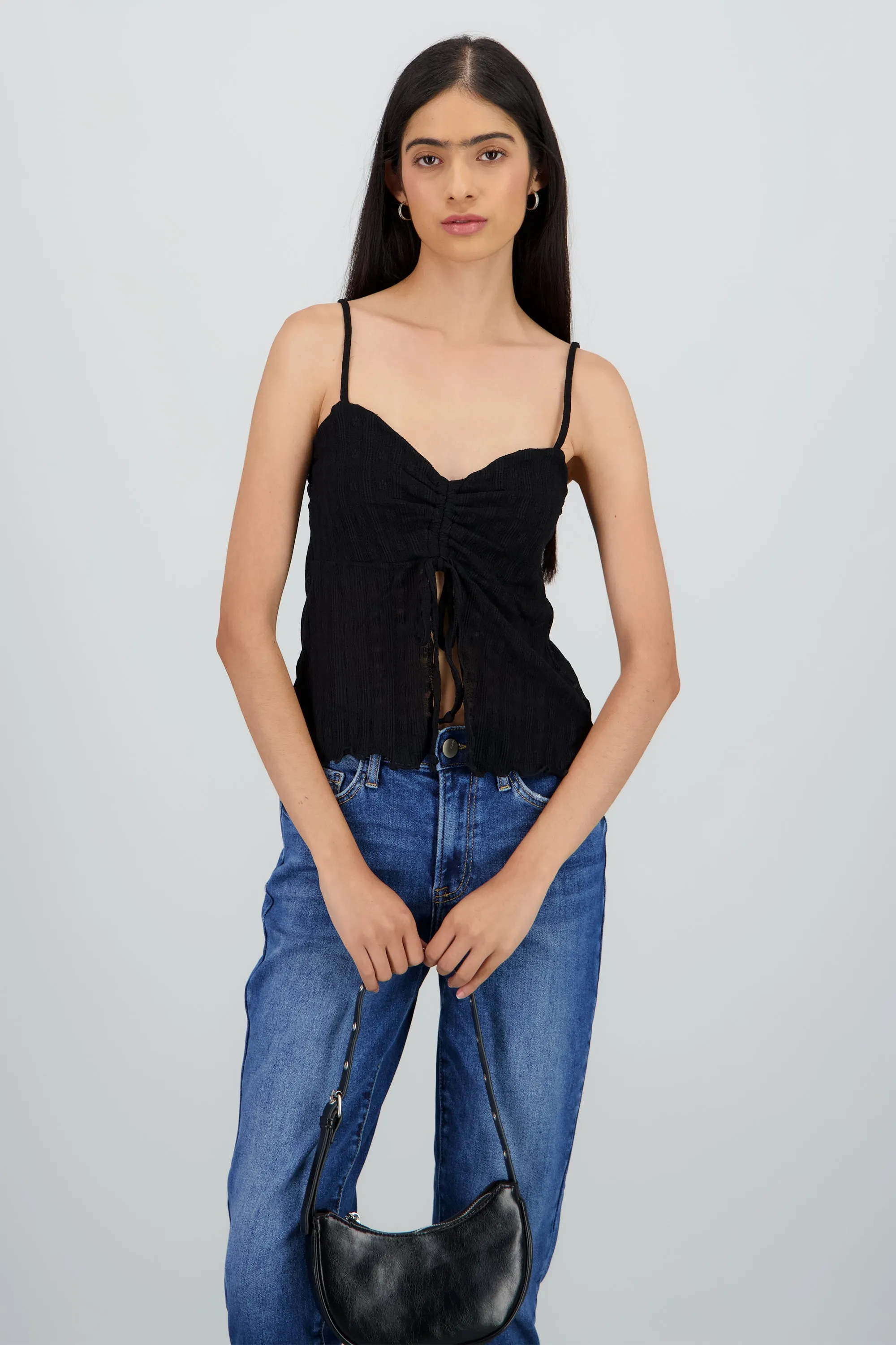 Blusa tirantes encaje detalle fruncido sold by Shasa