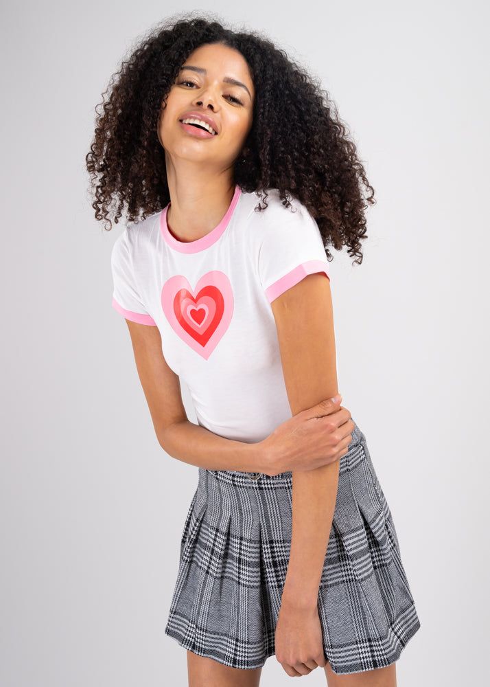 Playera estampado corazón sold by Shasa