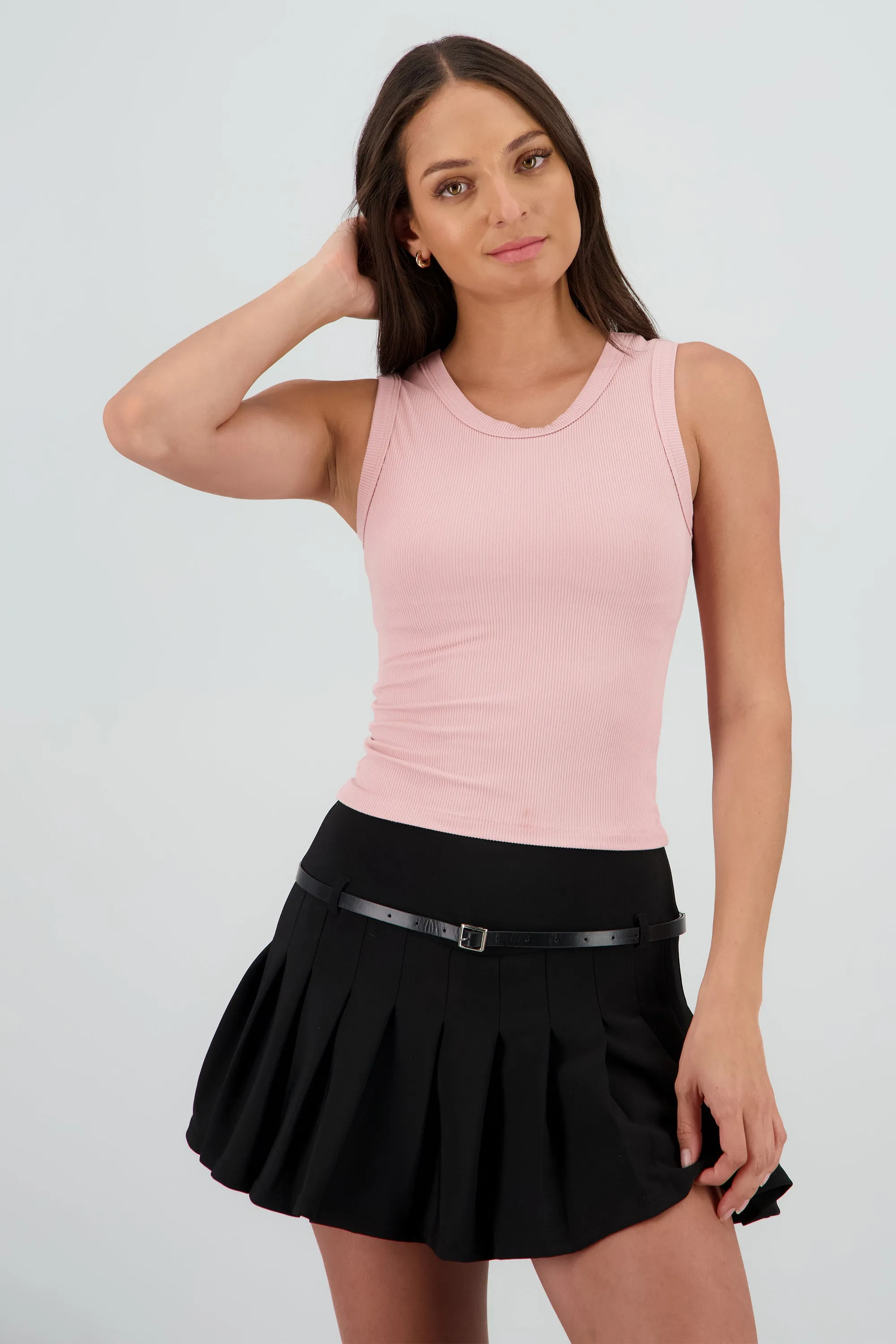 Top sin manga rib detalle copas sold by Shasa