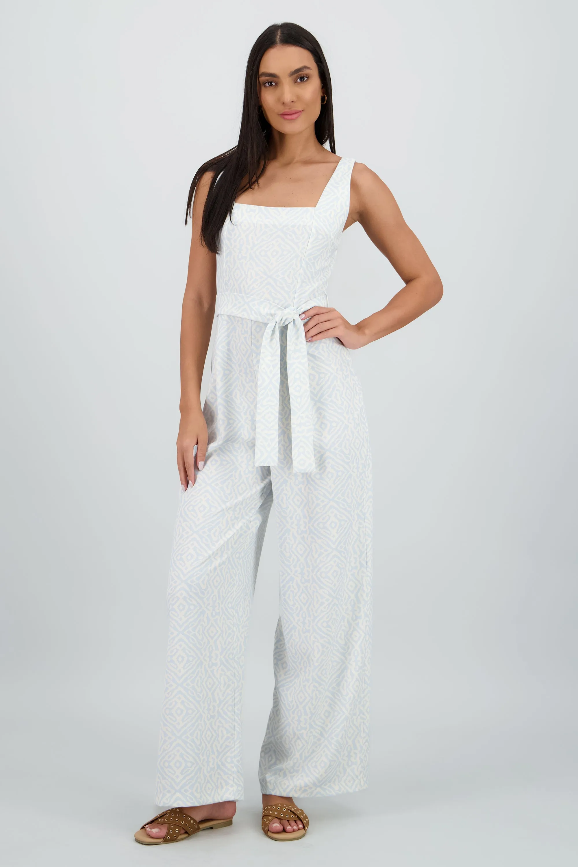 Jumpsuit tirantes gruesos escote cuadrado sold by Shasa