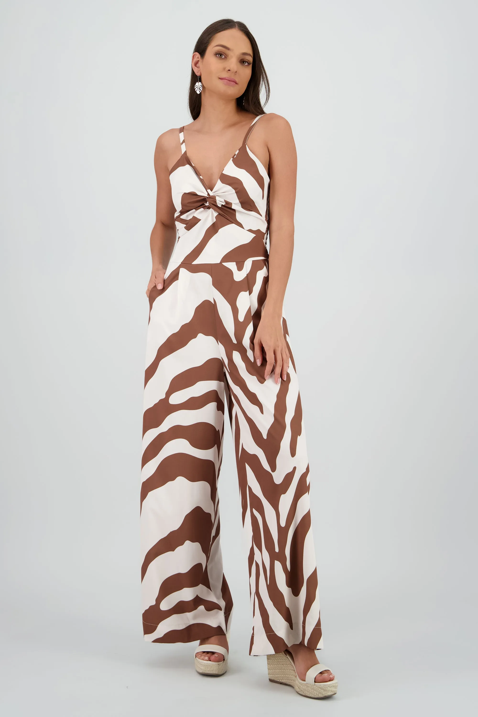 Jumpsuit tirantes estampado detalle nudo sold by Shasa product image thumbnail 2
