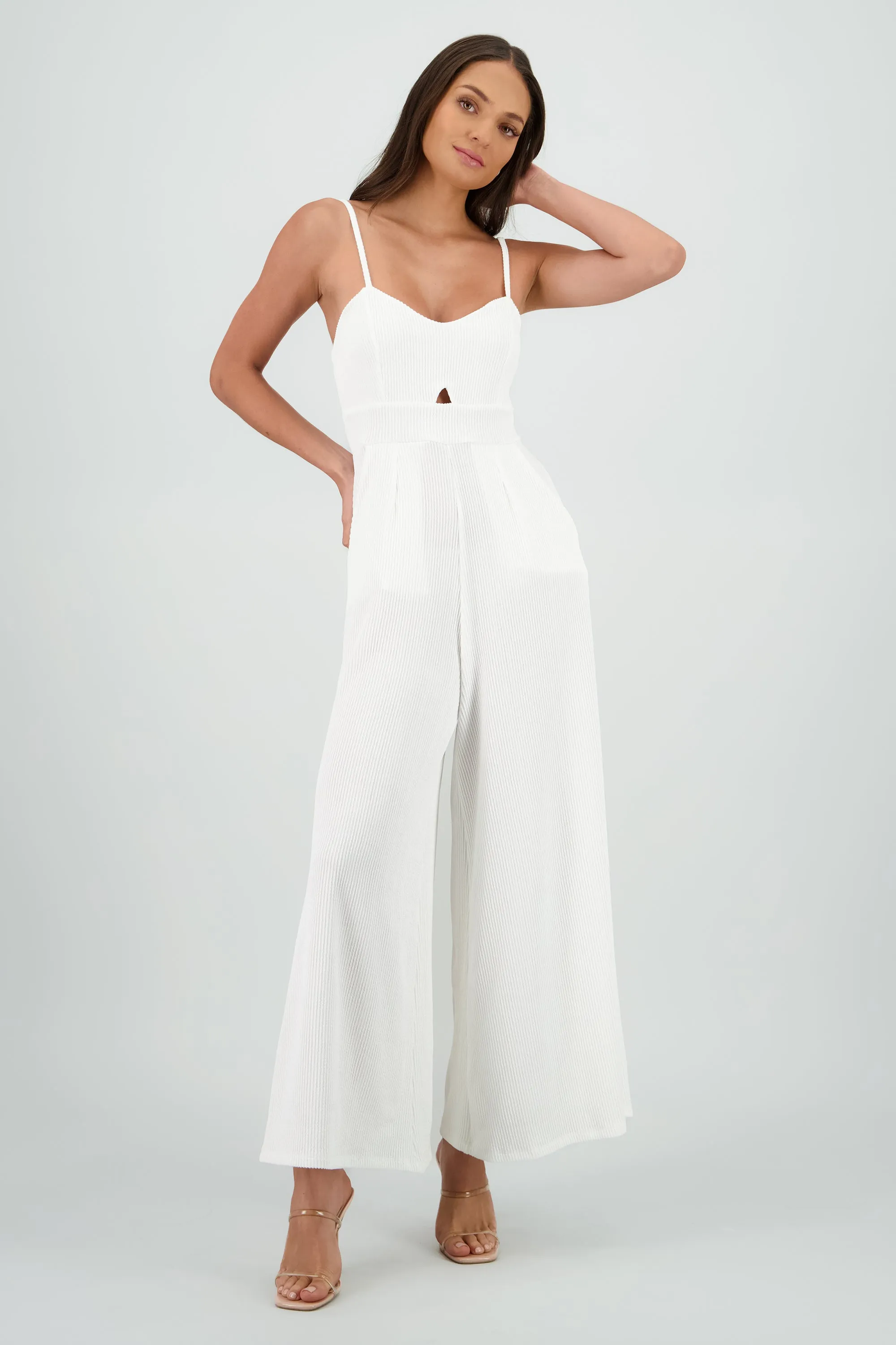 Jumpuit tirantes detalle textura sold by Shasa product image thumbnail 2