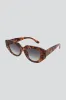 Lentes cateye gruesos sold by Shasa