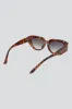 Lentes cateye gruesos sold by Shasa