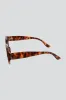 Lentes cateye gruesos sold by Shasa