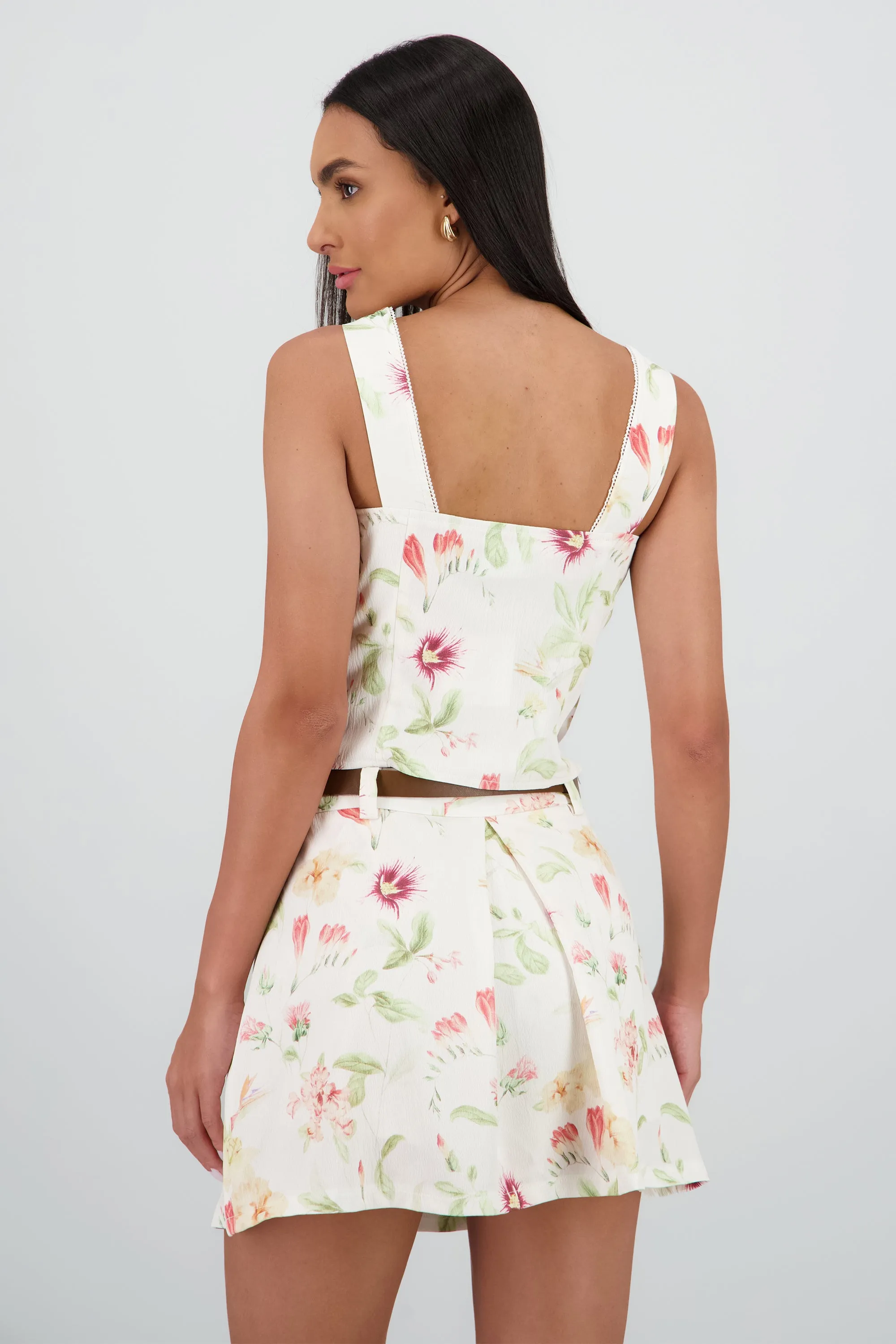 Top cuello cuadrado flores sold by Shasa product image thumbnail 4