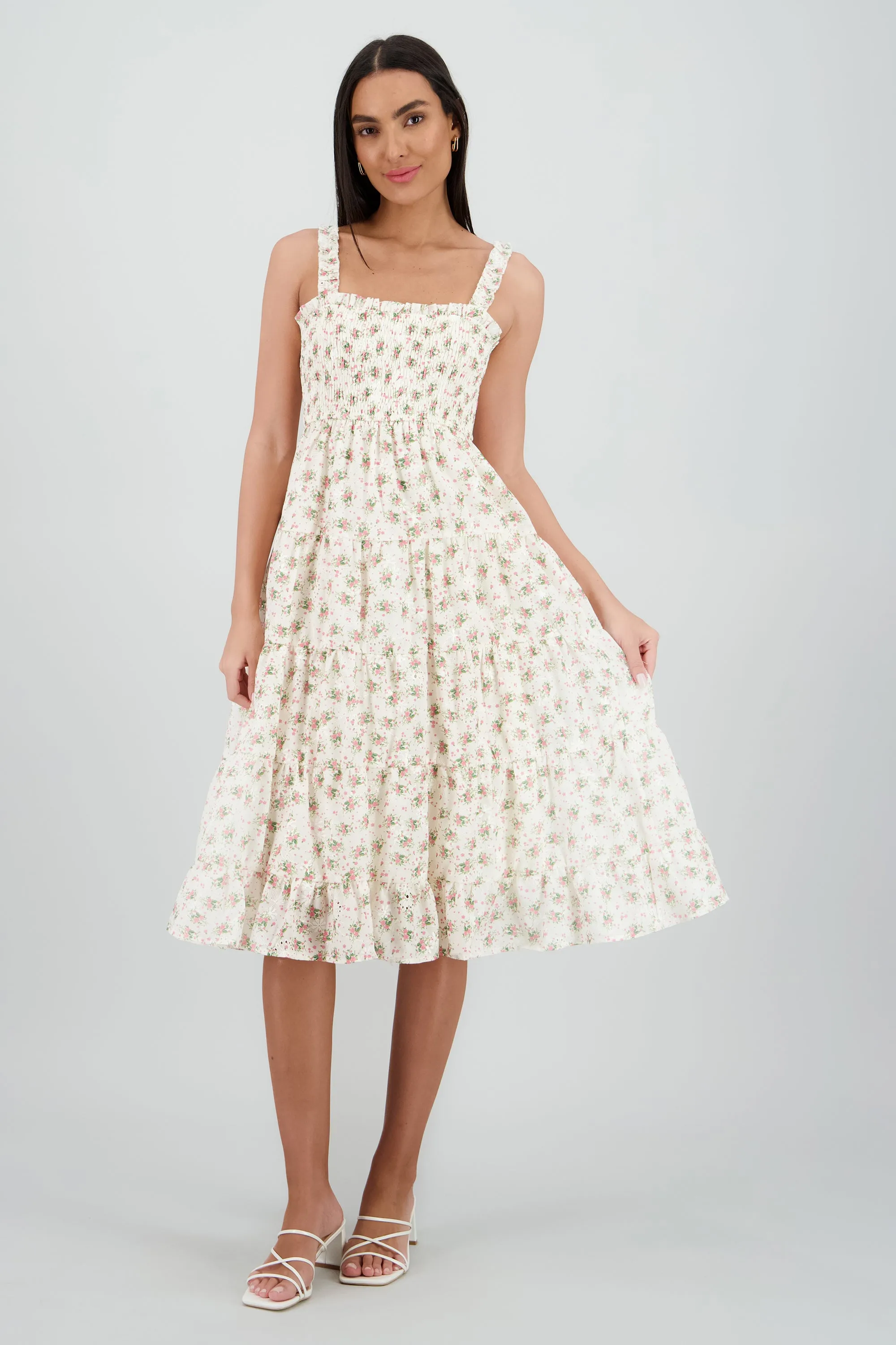 Vestido maxi bordado flores sold by Shasa