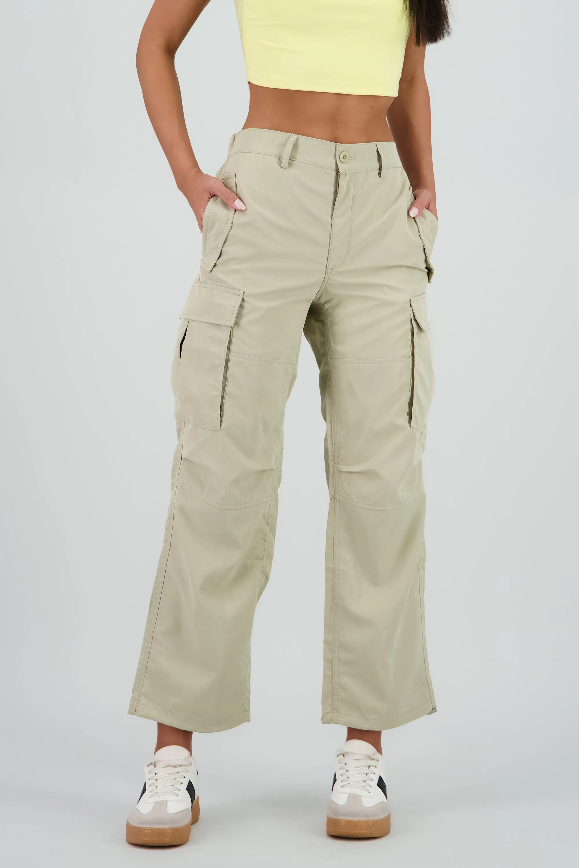 Pantalon parachute liso sold by Shasa product image thumbnail 2