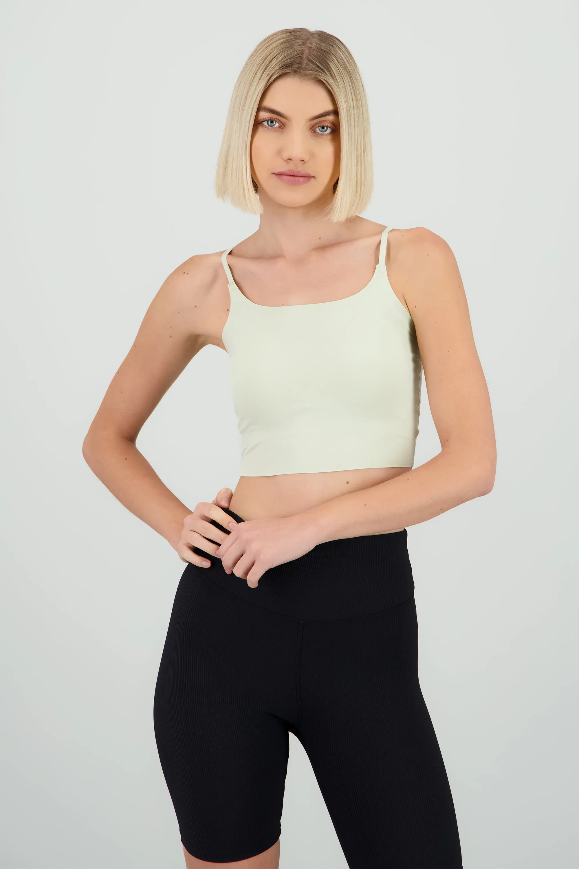 Top liso con copas sold by Shasa