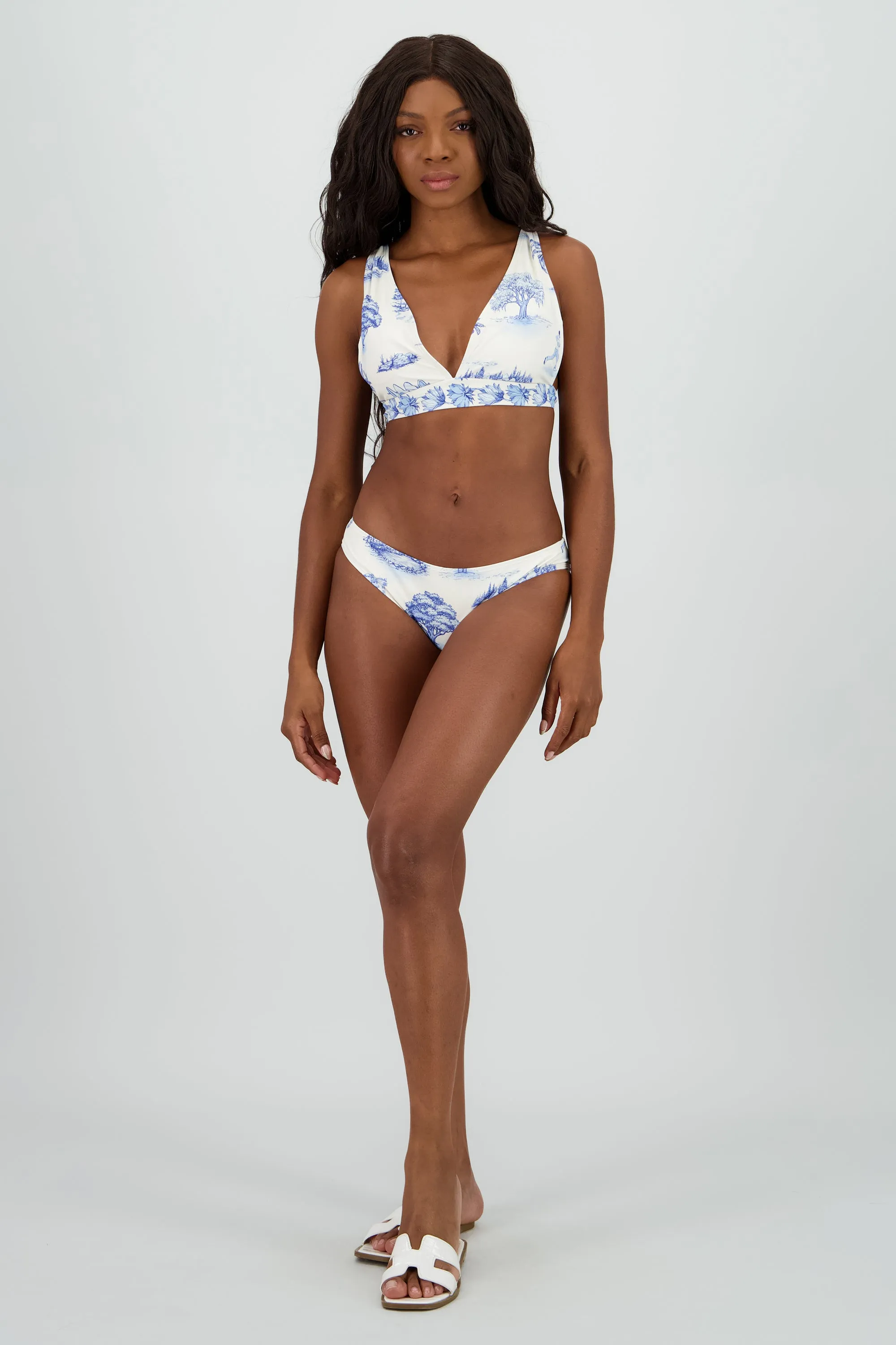 Bikini estampado playa sold by Shasa