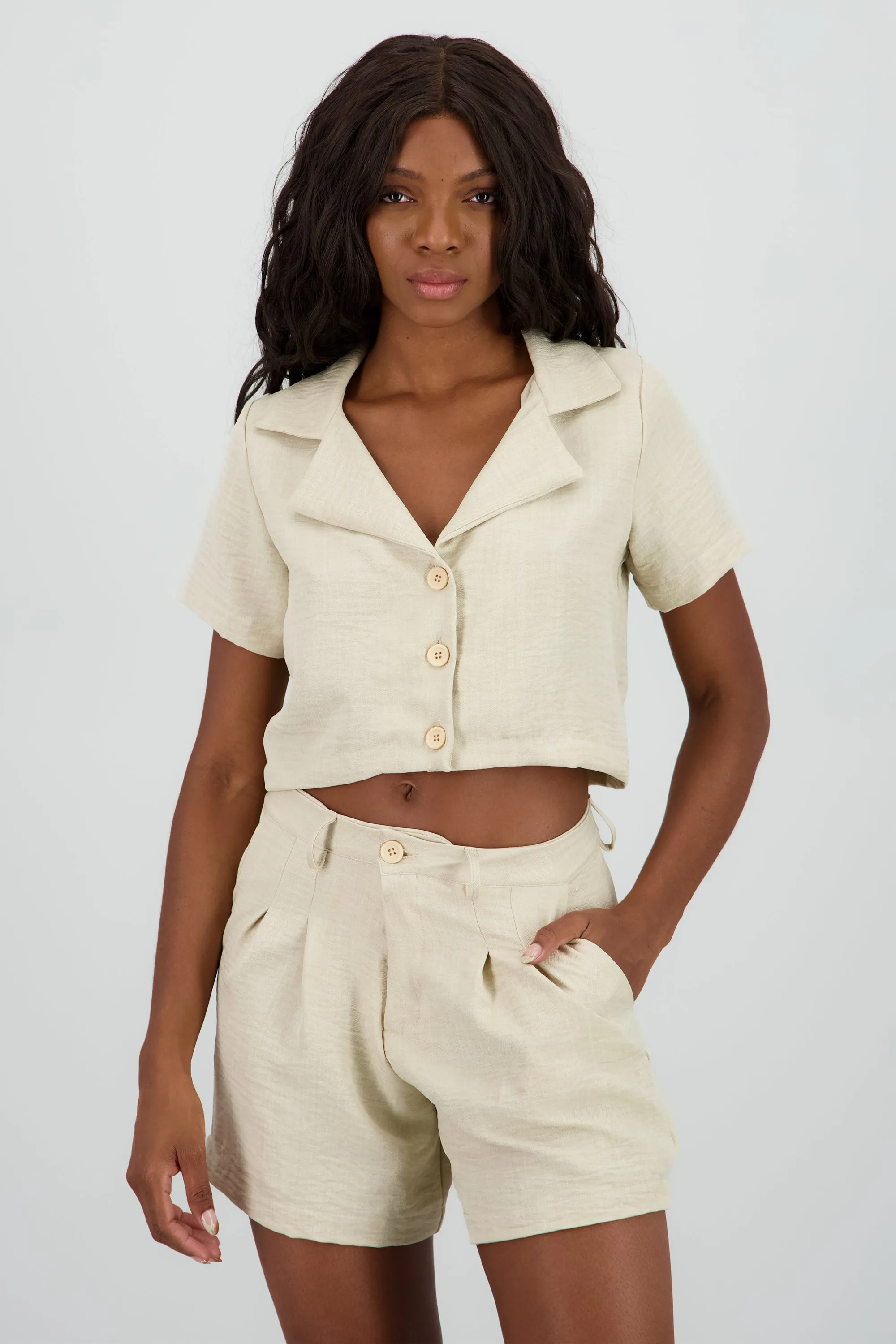 Camisa crop manga corta sold by Shasa