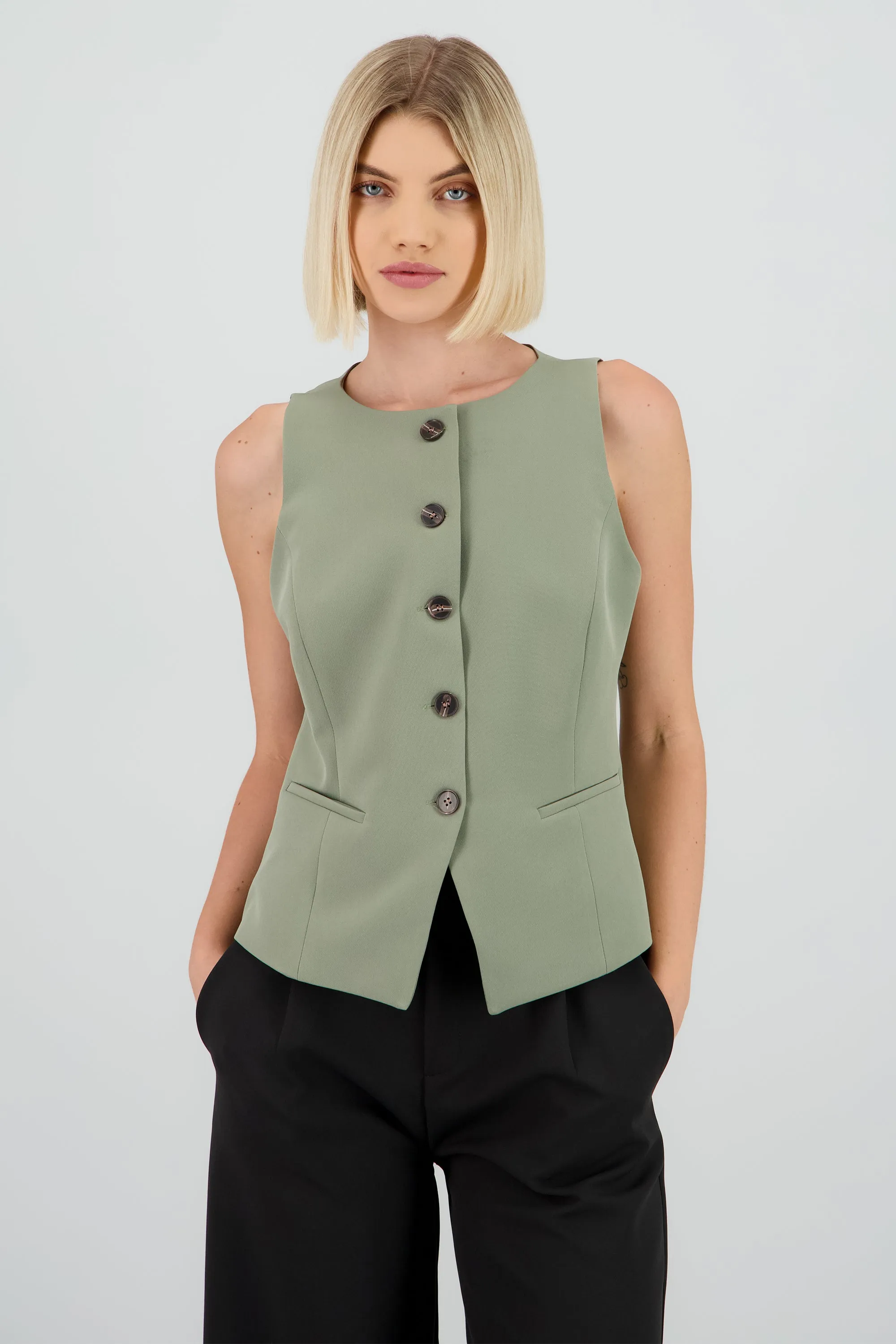 Chaleco largo sastre con botones Hypsters sold by Shasa