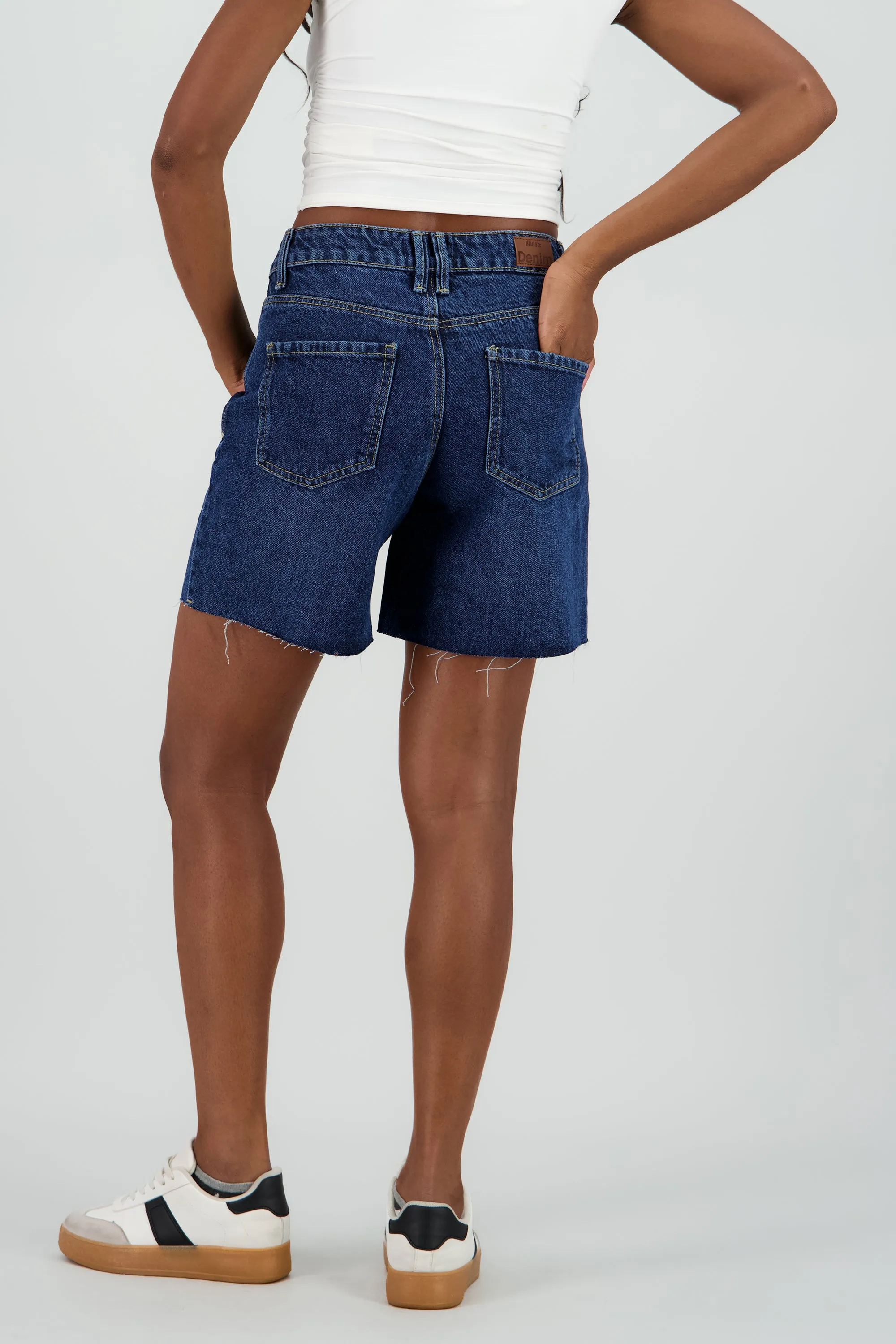 Bermuda corta cintura media sold by Shasa product image thumbnail 4