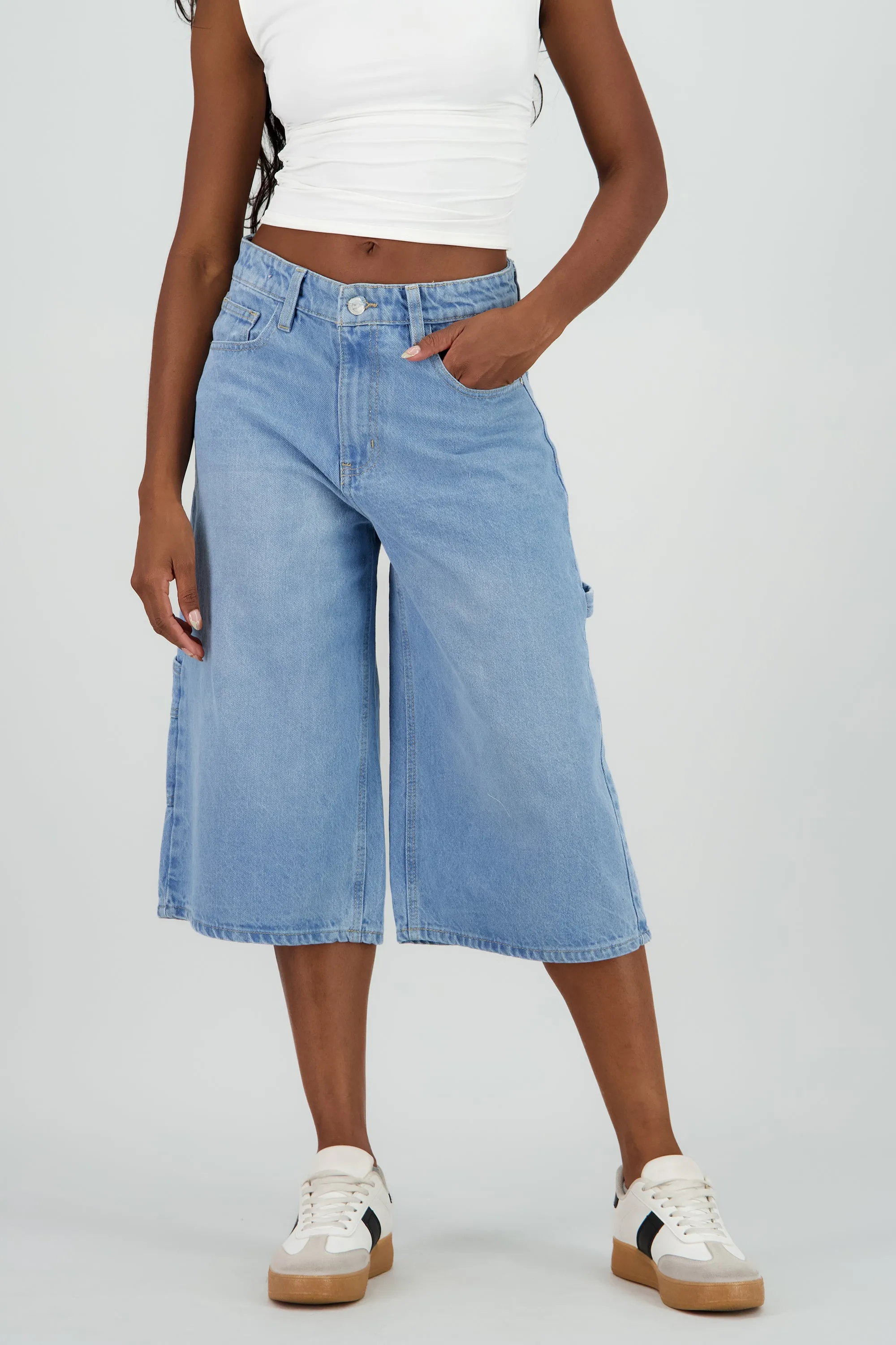 Jort largo carpenter sold by Shasa product image thumbnail 2