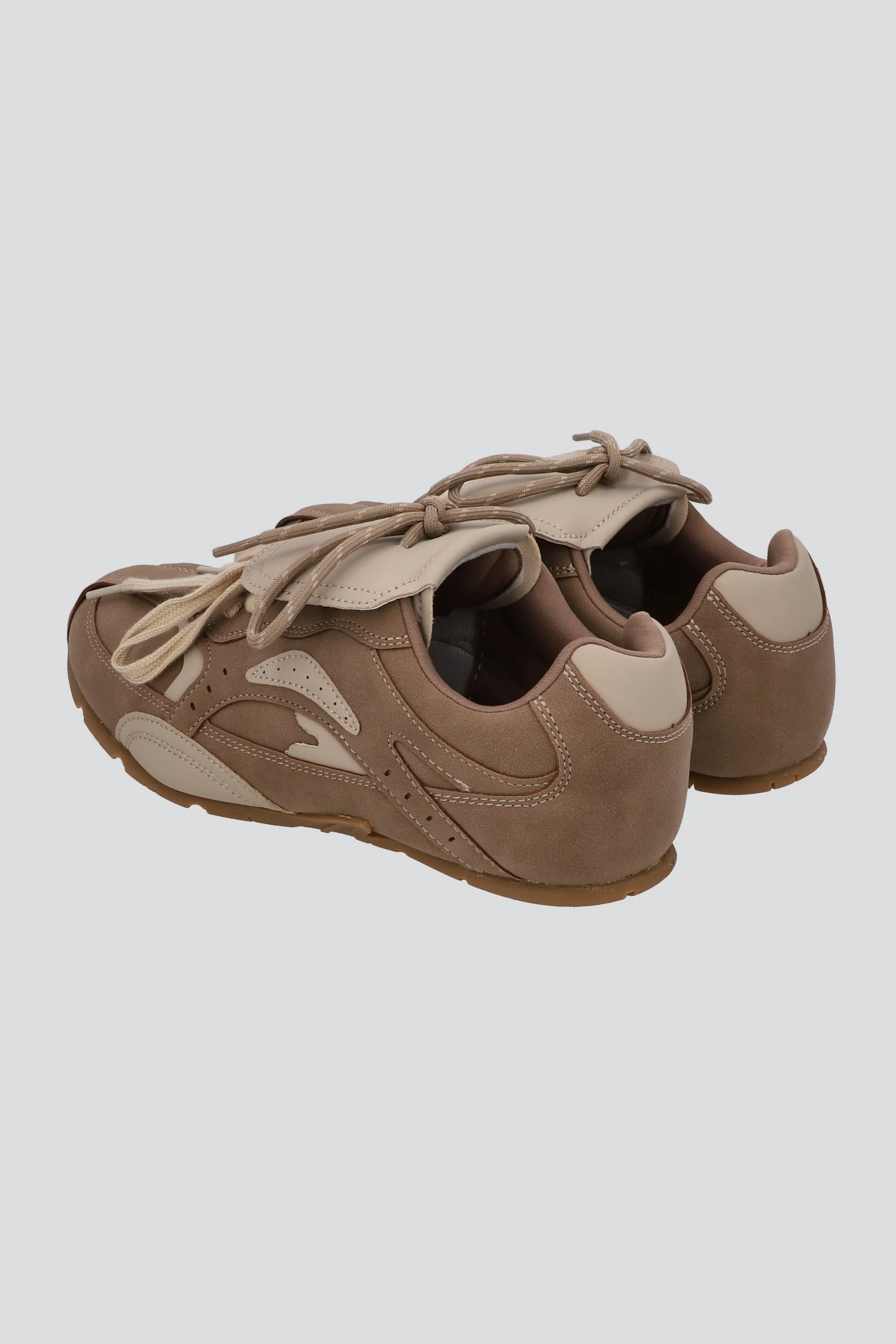 Tenis secciones lengueta sold by Shasa